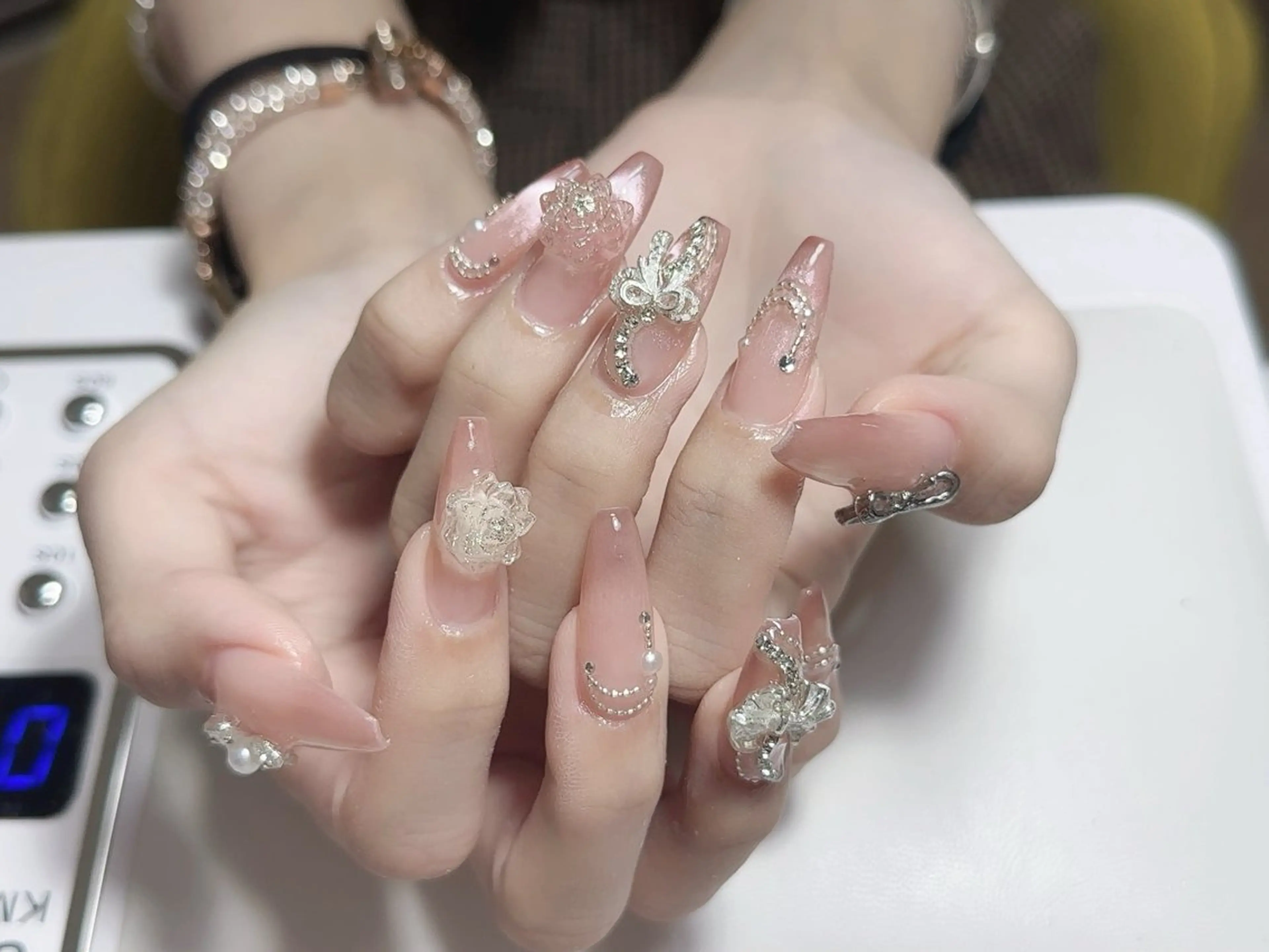 ネイル ハンドネイル NAIL CIRCLESのネイルデザイン