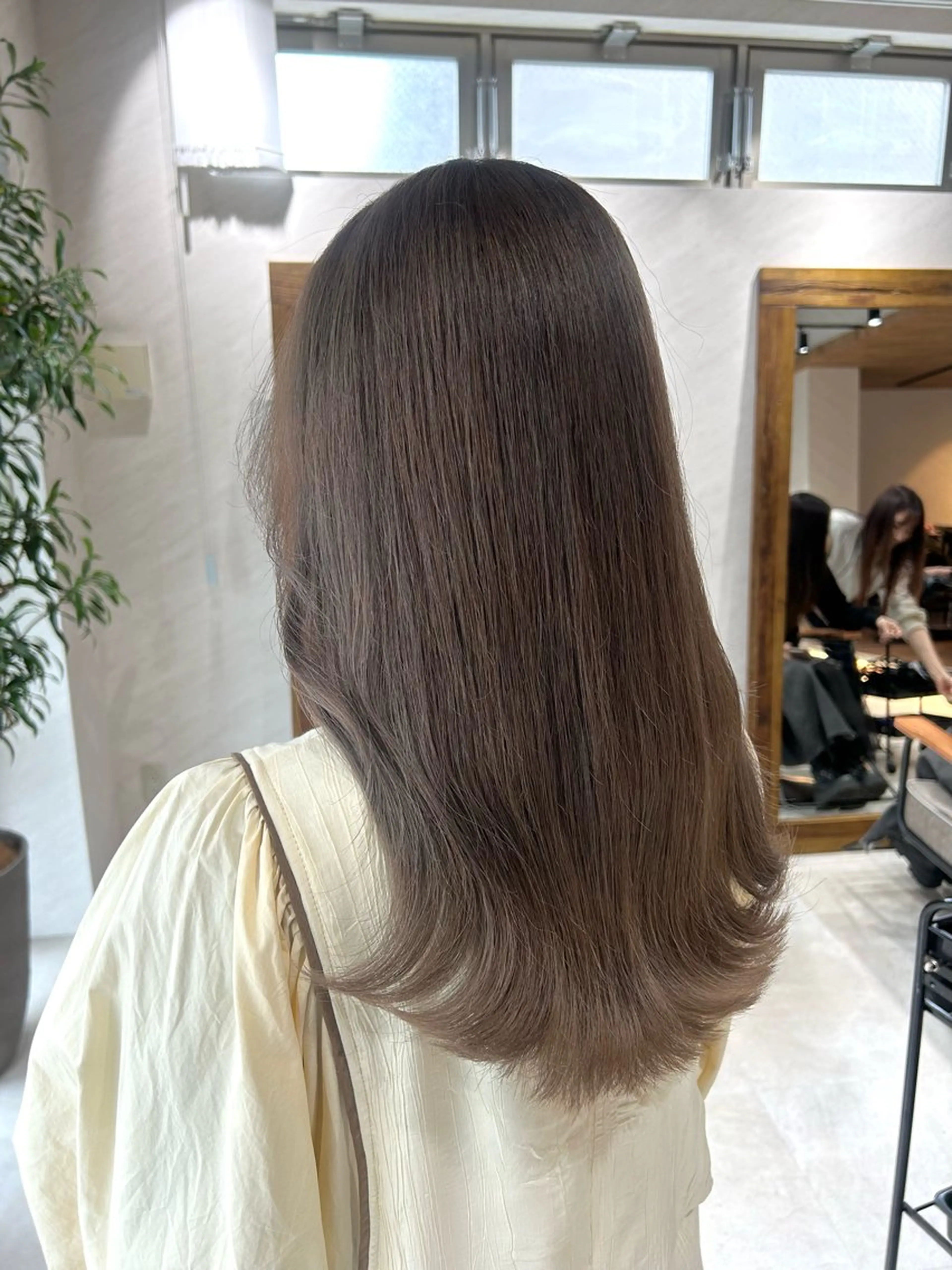 ミディアム カラー カット ヘアカラー トリートメント ヘアセット 🌷横浜/レイヤー /艶カラー🌷のヘアスタイル