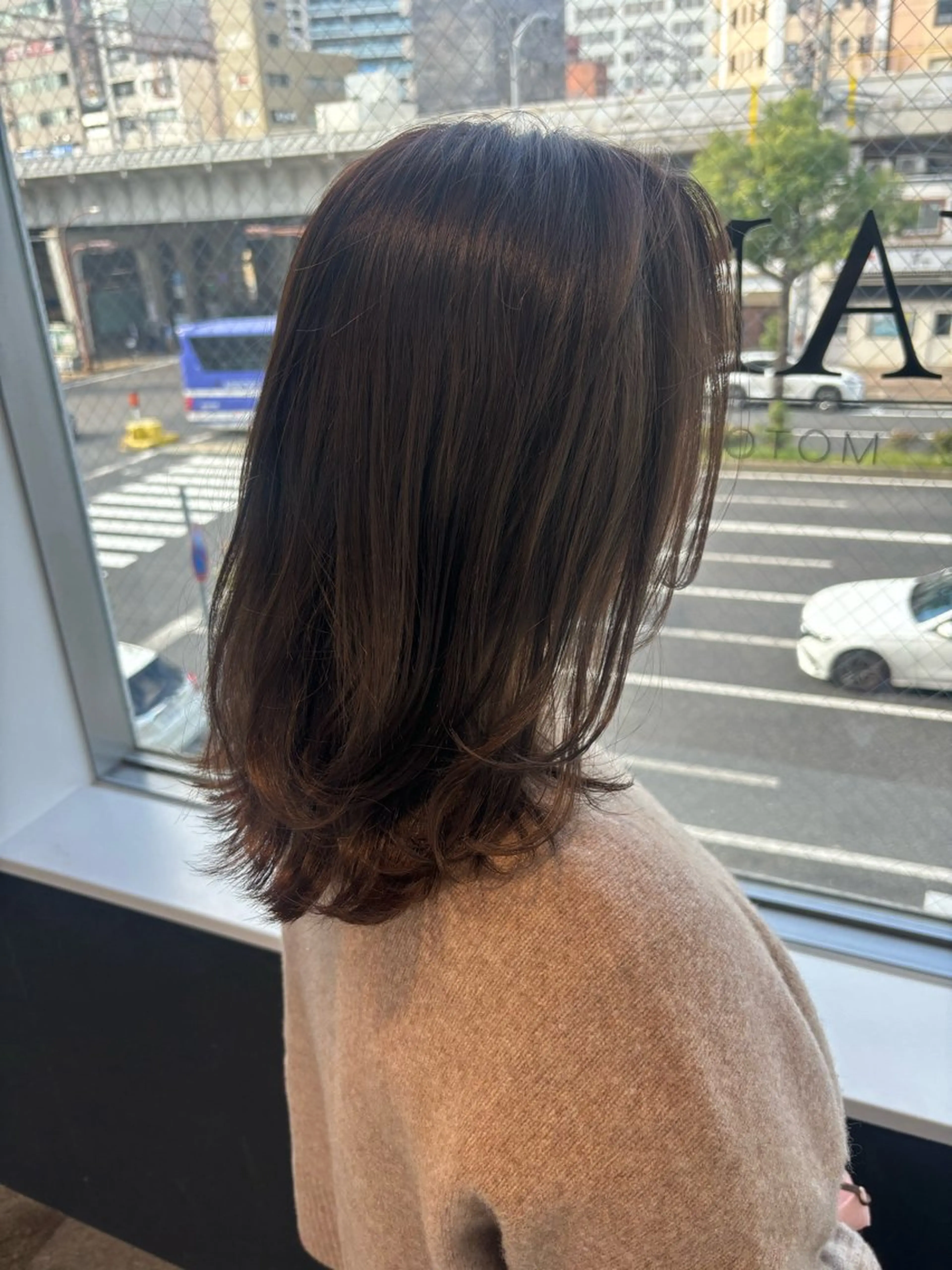 ミディアム レイヤーカット 穐田 航のヘアスタイル