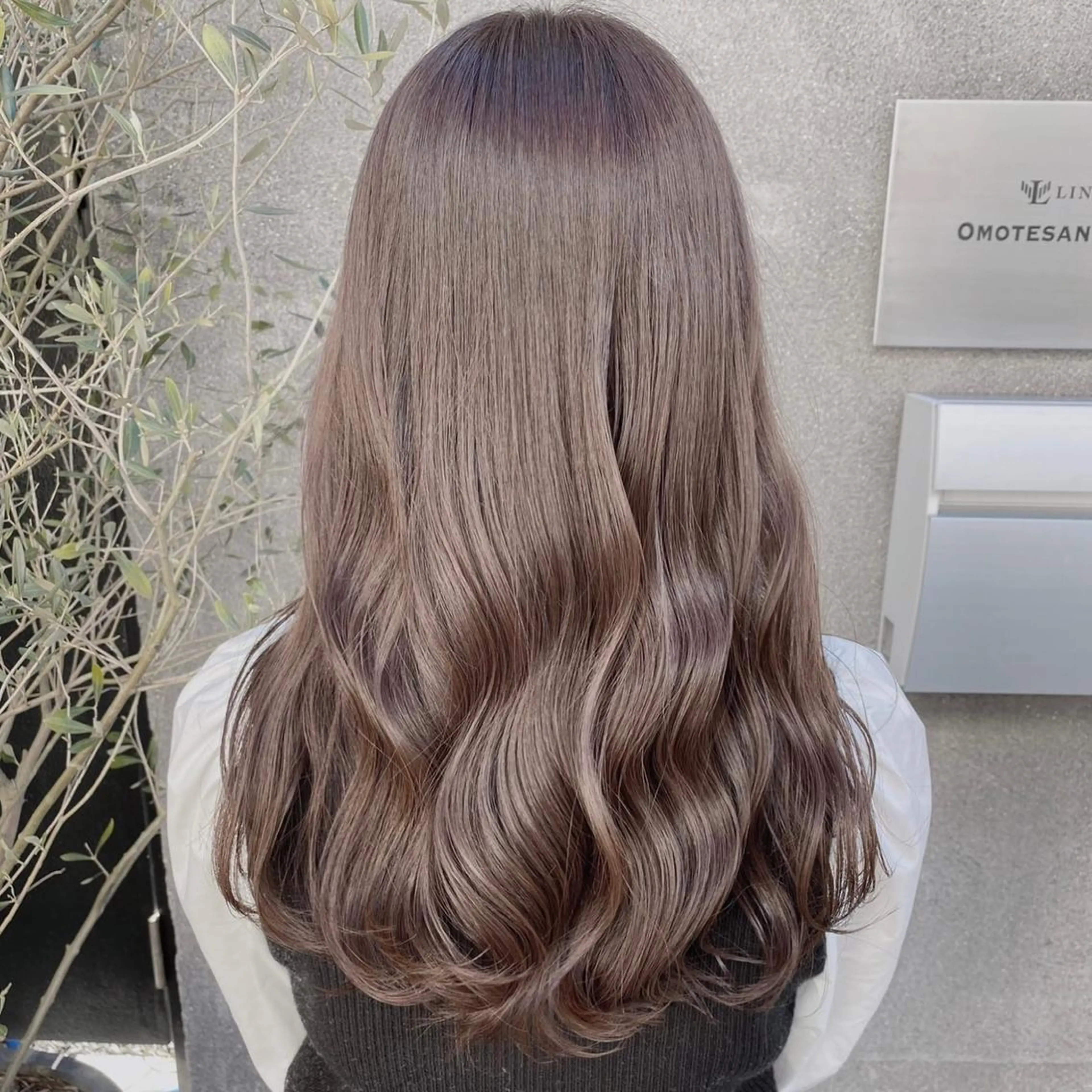 ロング カラー ブリーチ ブリーチなしカラー トリートメント 暖色カラー✨代表しげ オグジュアリーのヘアスタイル