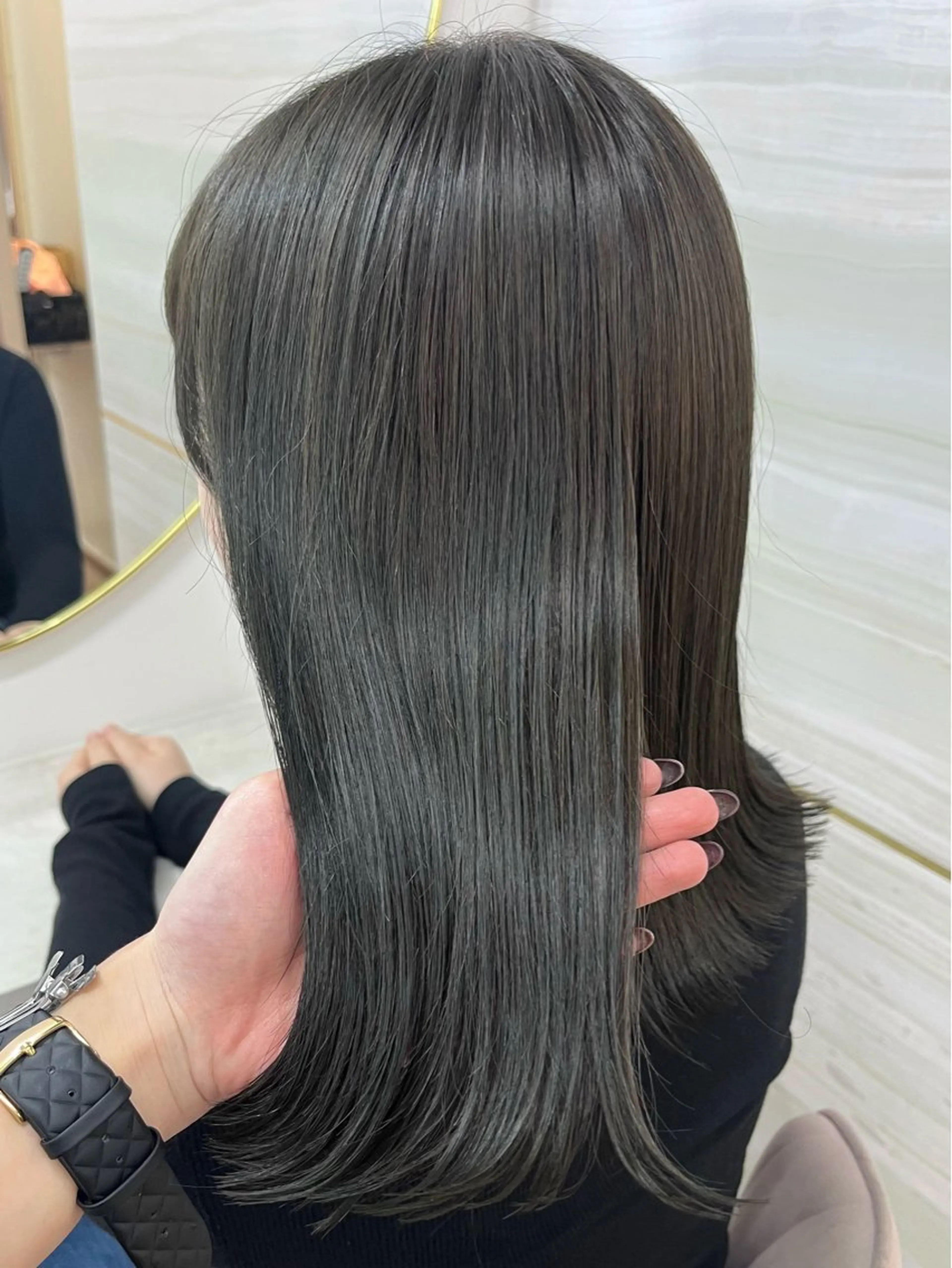 ミディアム カラー グレージュ オリーブグレージュ オリーブグレー カット ヘアカラー 🏹Ami🏹艶髪 /オリーブカラーのヘアスタイル