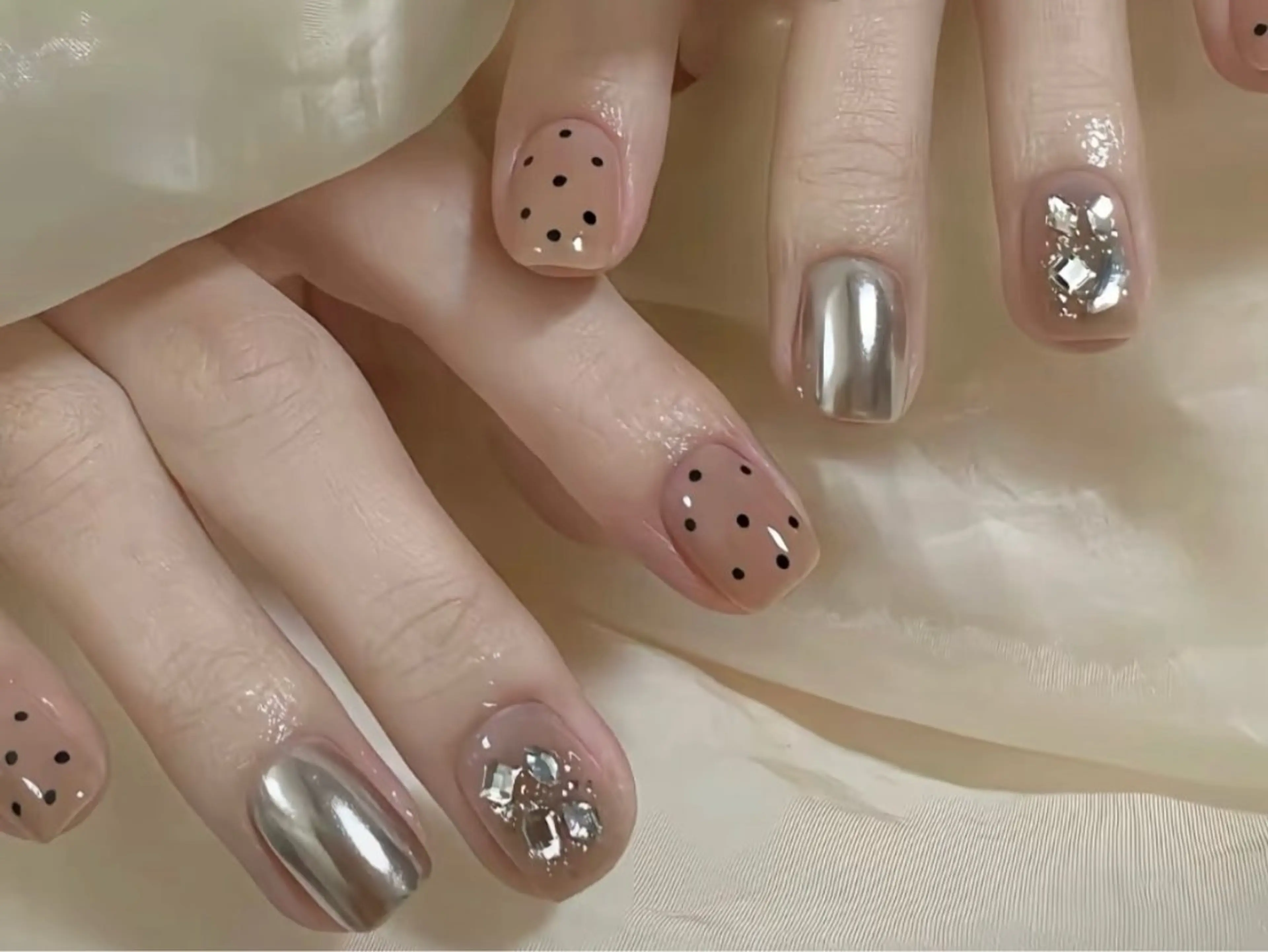 ネイル ハンドネイル ハンドケア Queen nail所属・queen nailのネイルデザイン