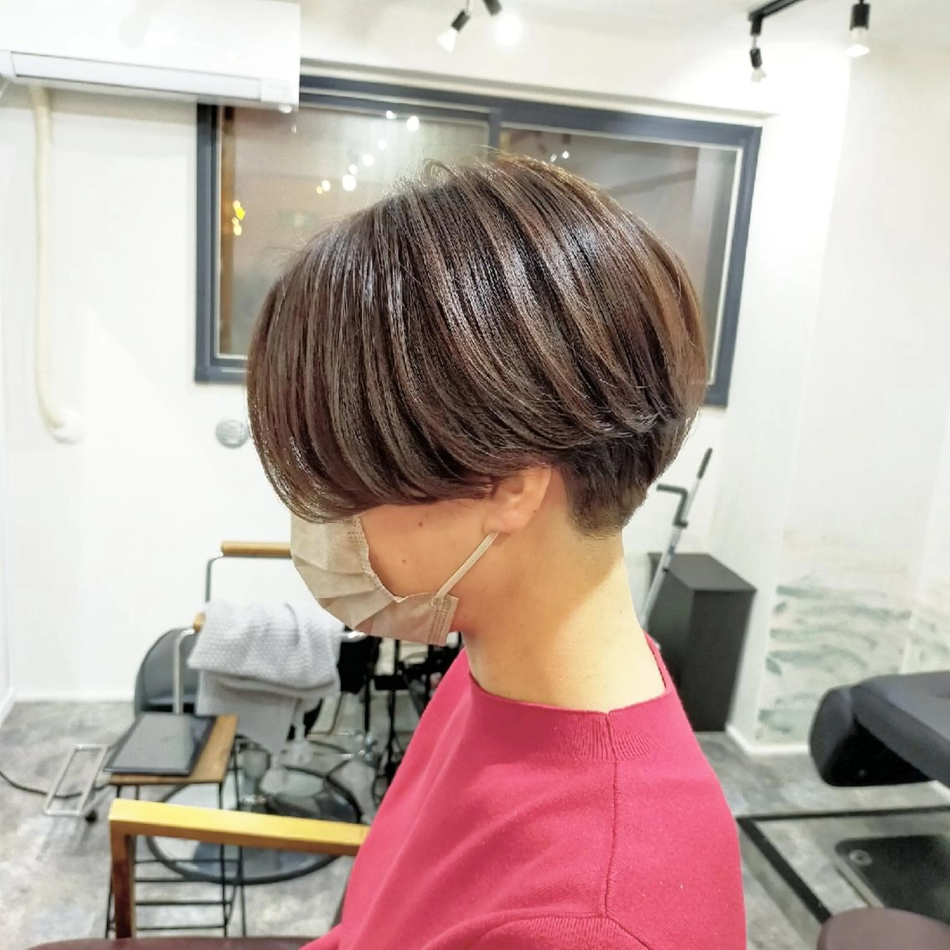 ショート カラー ハンサムショート ショートヘア カット トリートメント SUN GLOW  サングロウ所属・ナカノメ トシアキのヘアスタイル