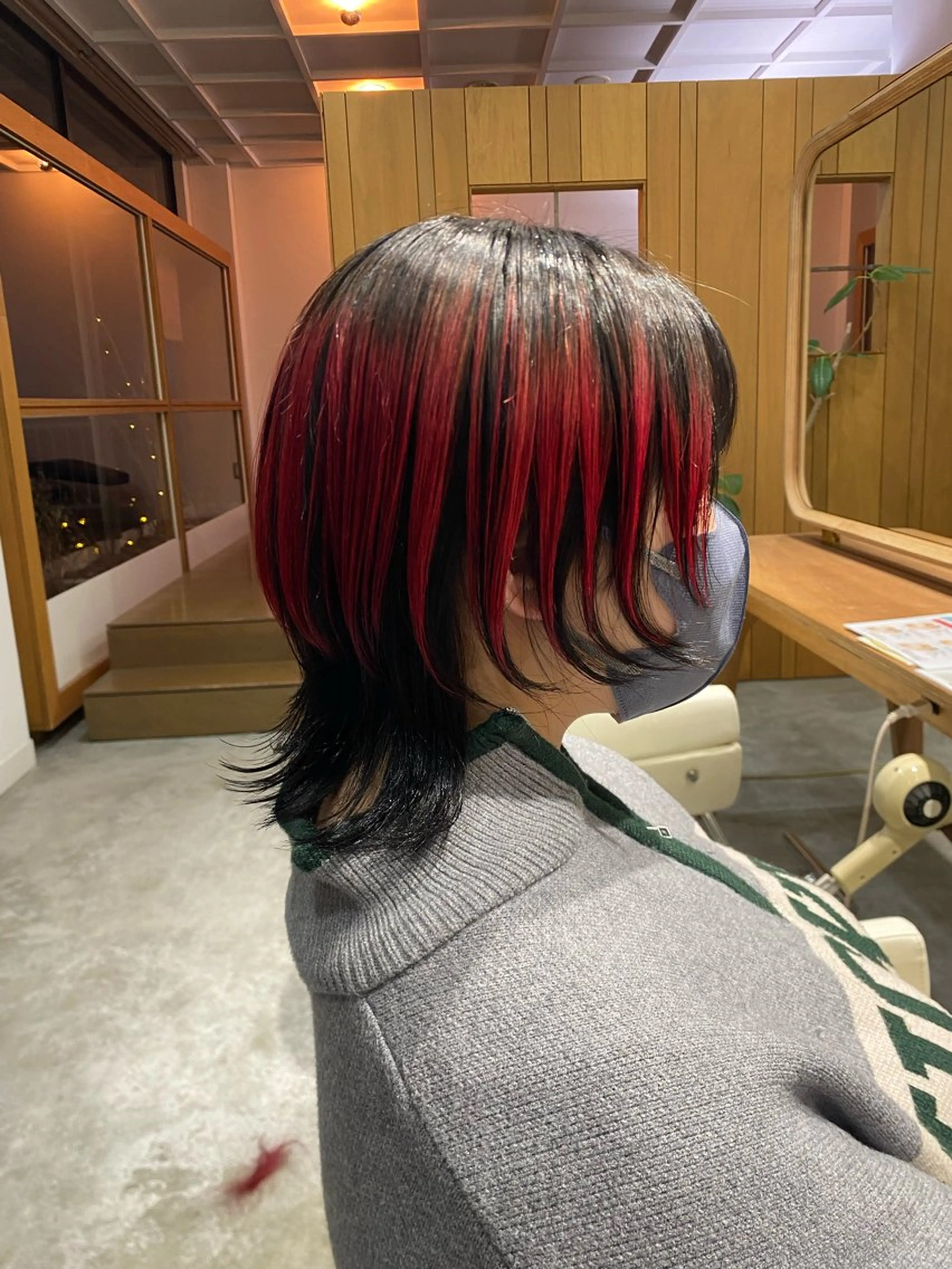 ミディアム カラー ブリーチ ケアブリーチ イヤリングカラー インナーカラー 髪質改善 カット ヘアカラー fulam所属・MIKU ／fulamのヘアスタイル
