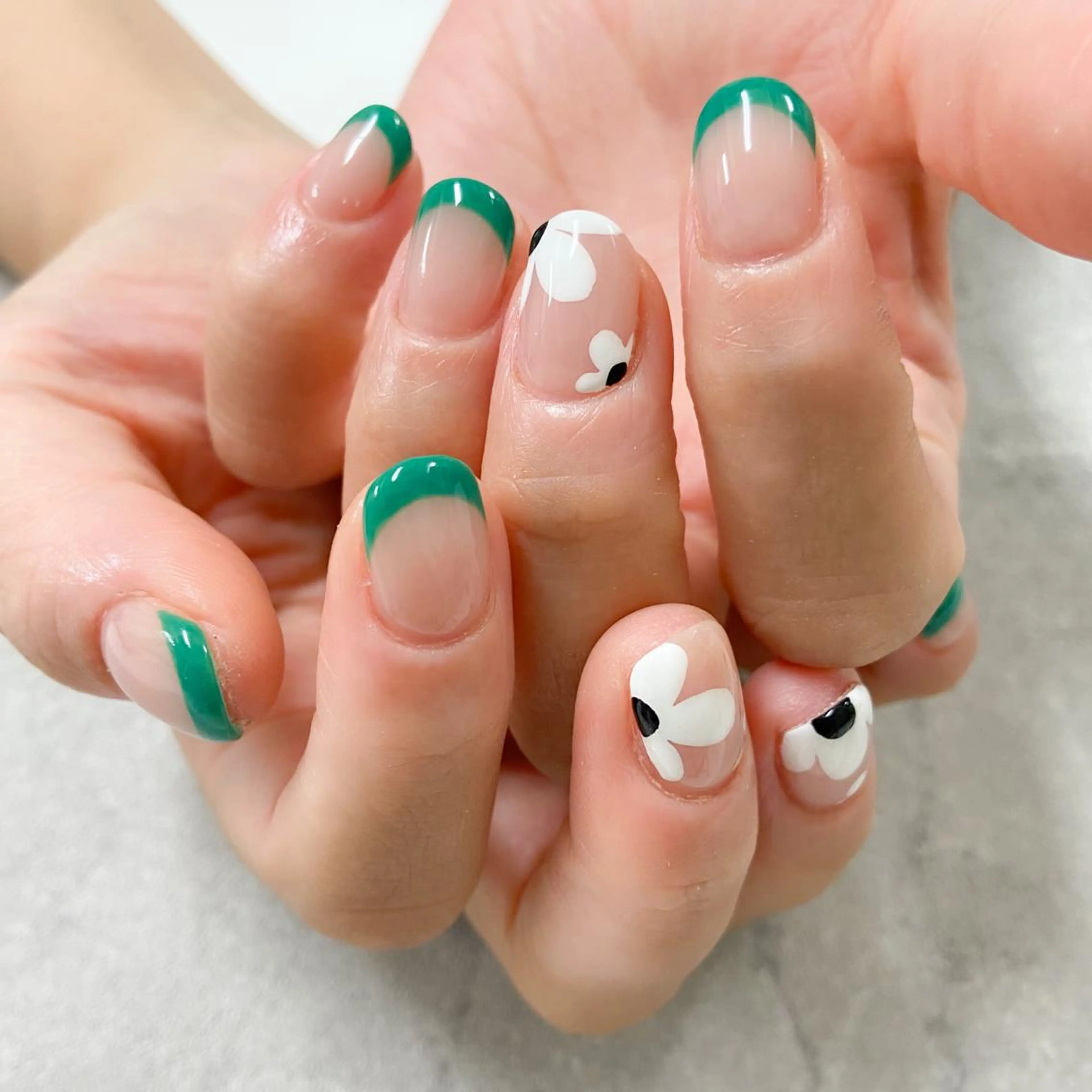 ネイル 黒沢 直子のネイルデザイン