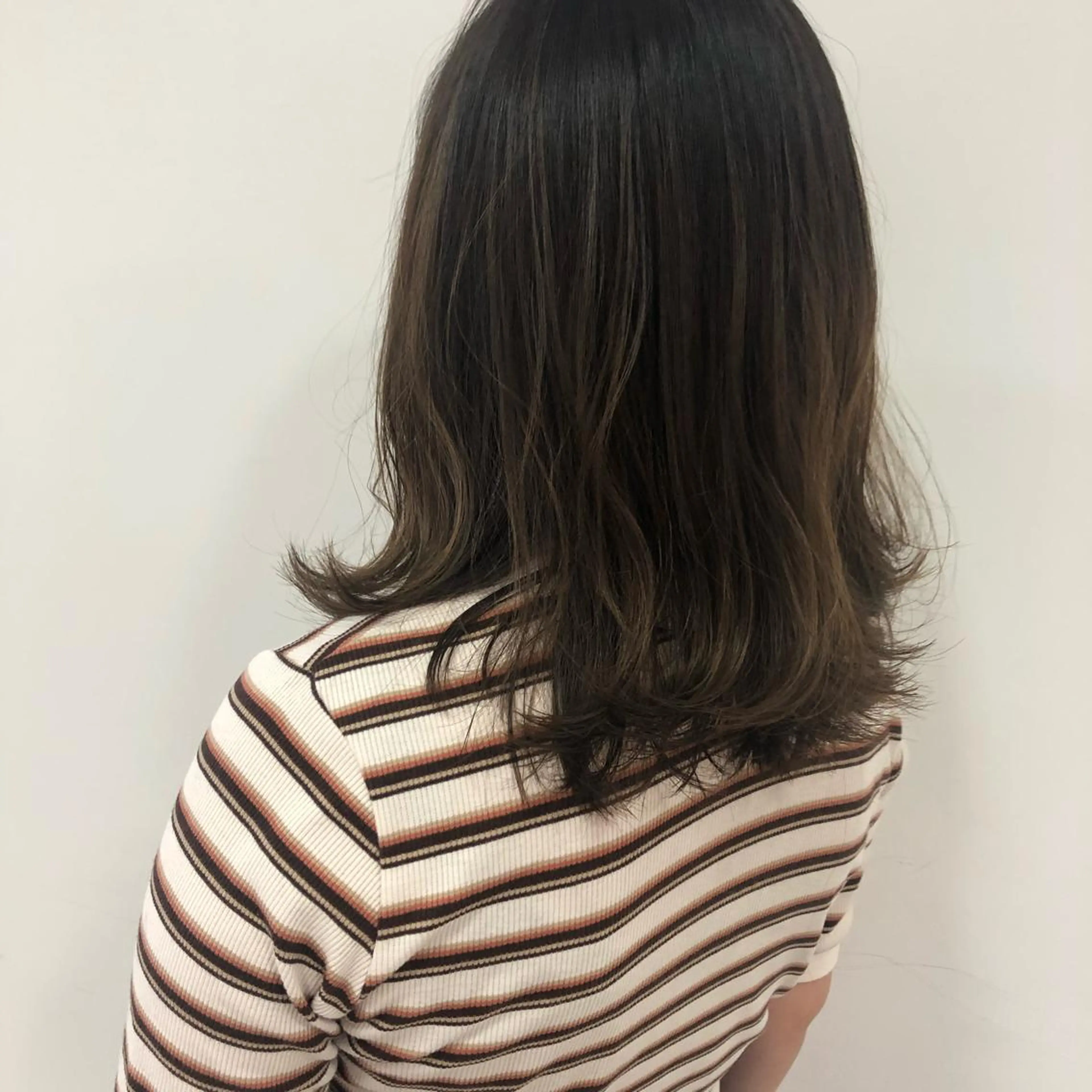 セミロング GLROW haruhiのヘアスタイル