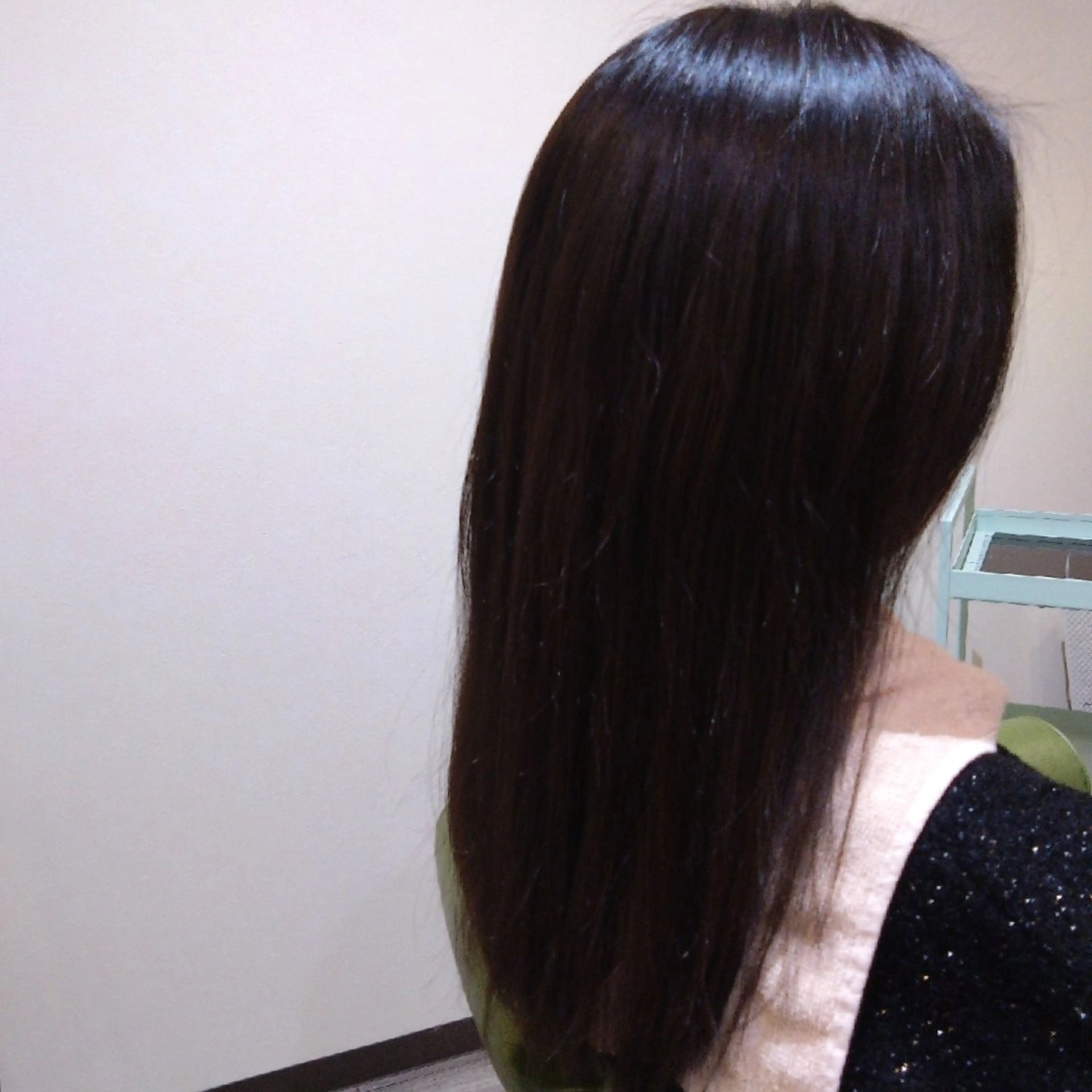 セミロング カラー 透明感カラー バイオレットカラー トリートメント RI YUのヘアスタイル