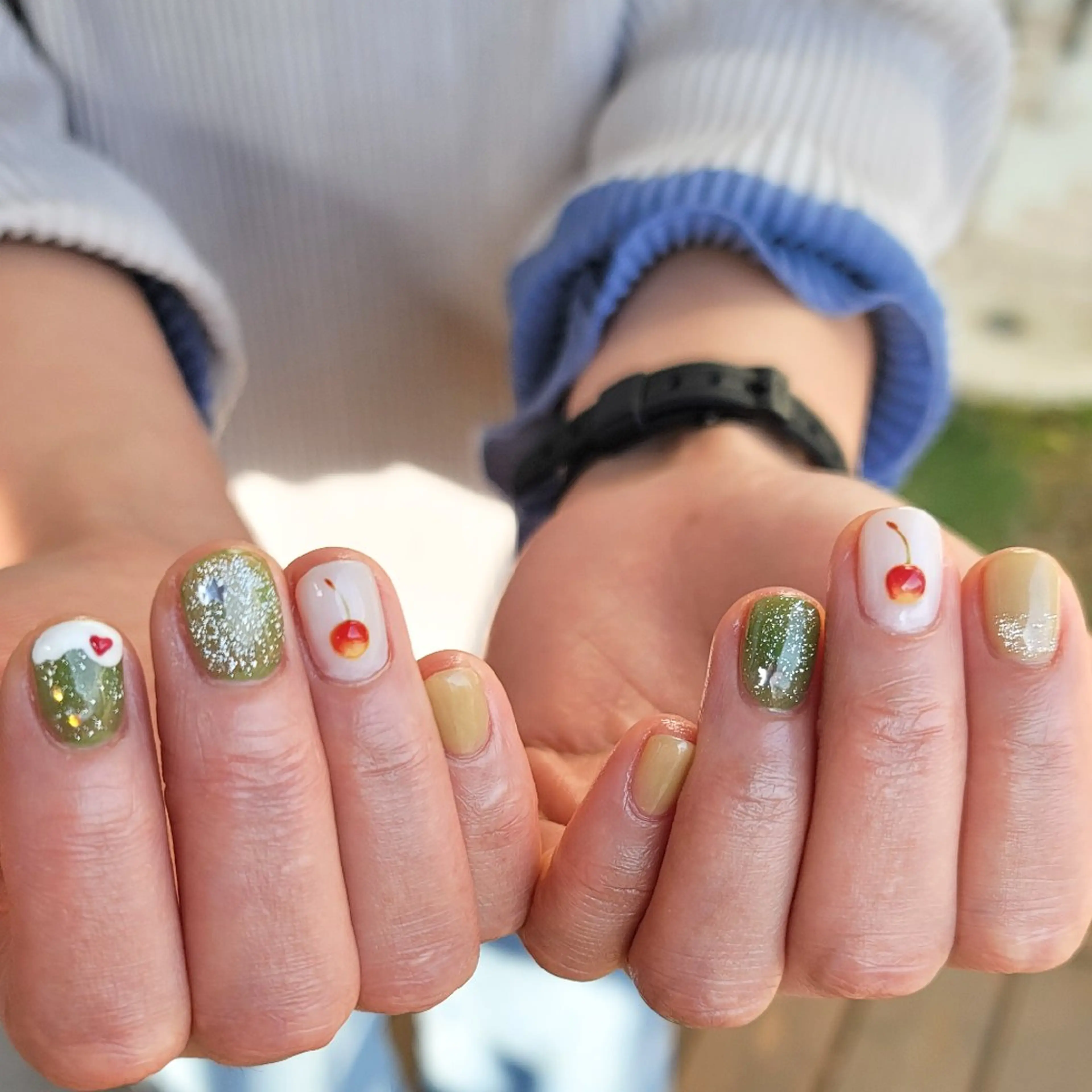 ネイル ハンドネイル 🌲🌳🚪iiit o🌲🌳🌲のネイルデザイン