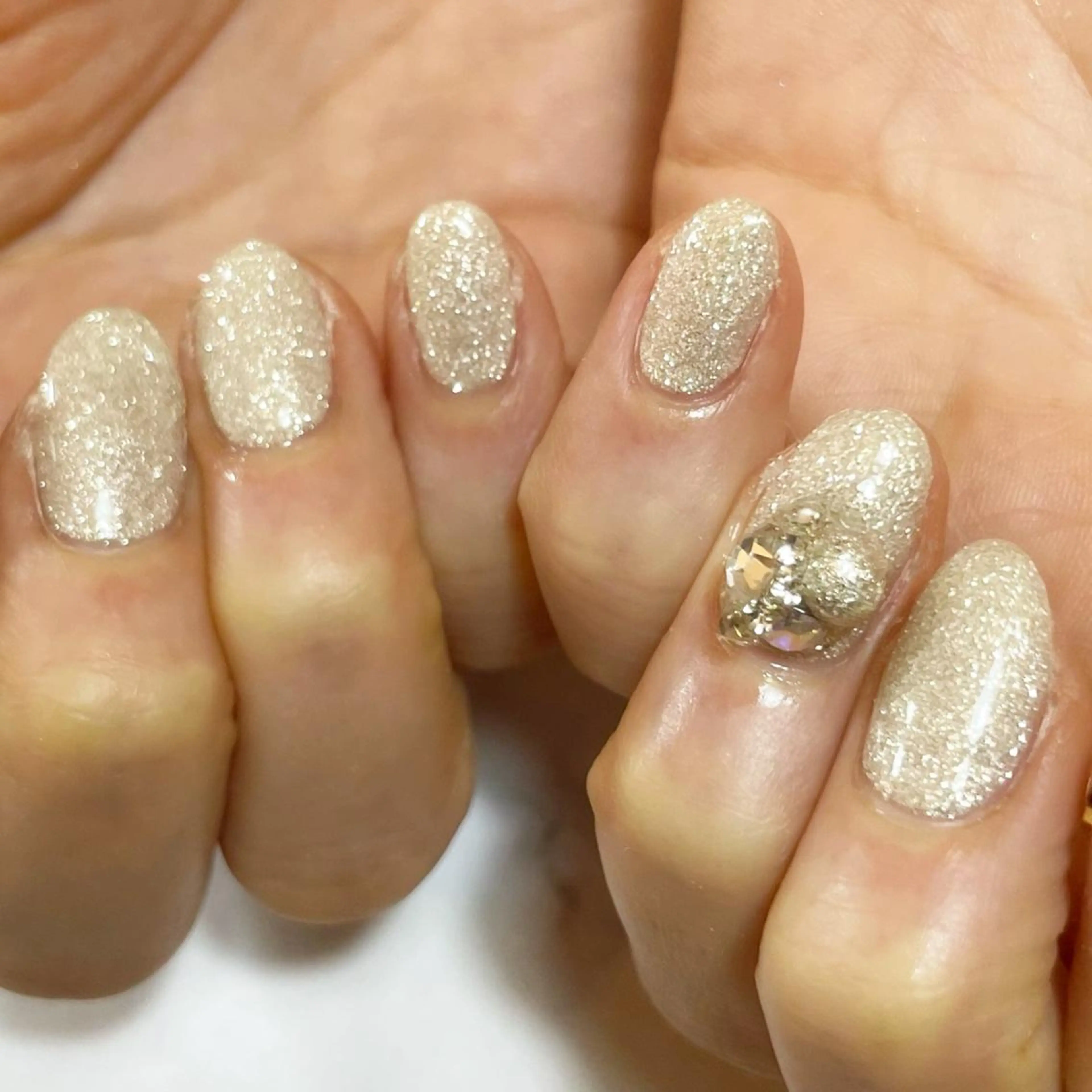ネイル ラメ(グリッター) ワンカラーネイル ハンドネイル Classy【クラッシー】所属・Classy: Mizukiのネイルデザイン