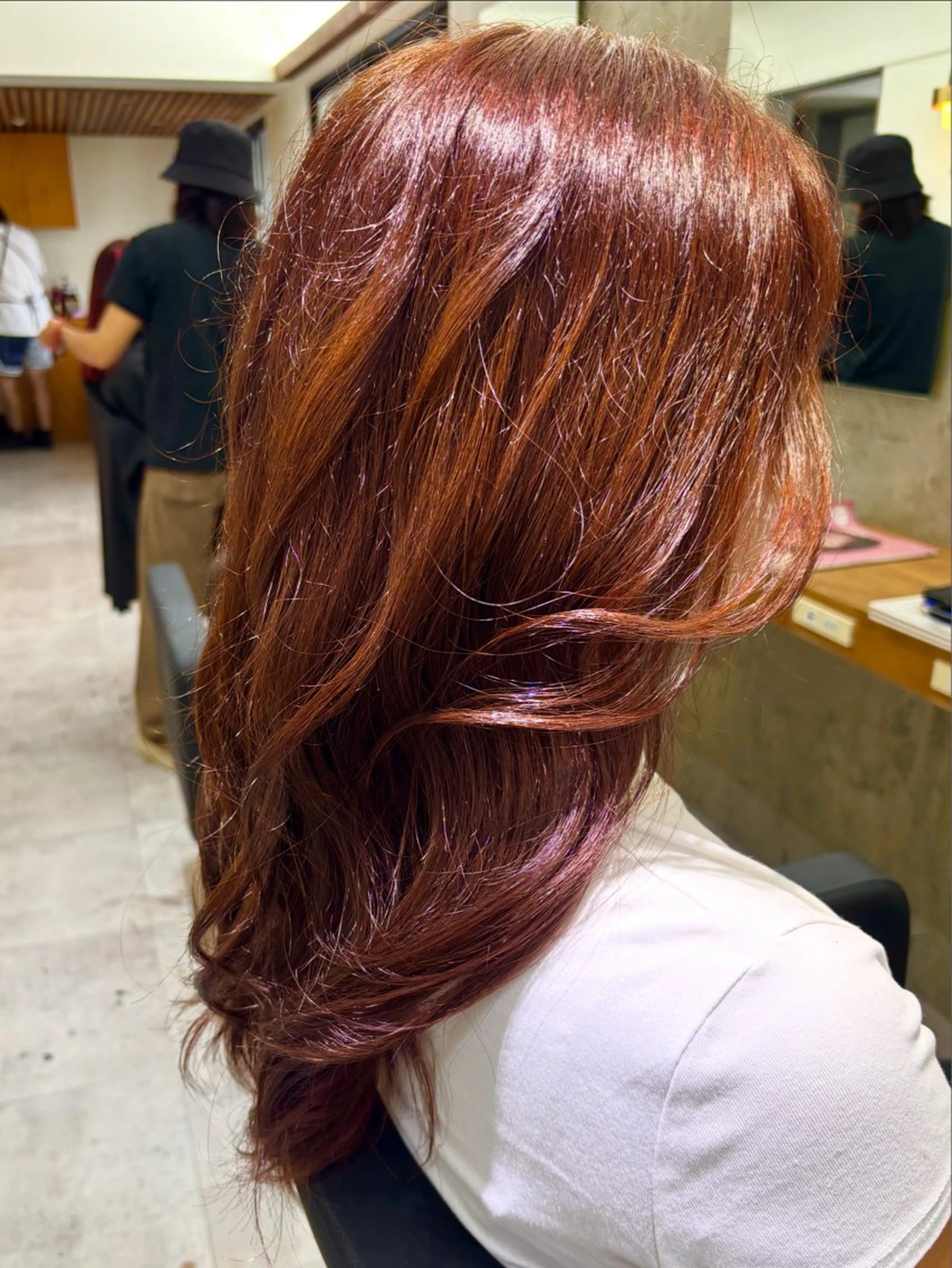 ロング ヘアカラー yuzuki 【北谷】のヘアスタイル