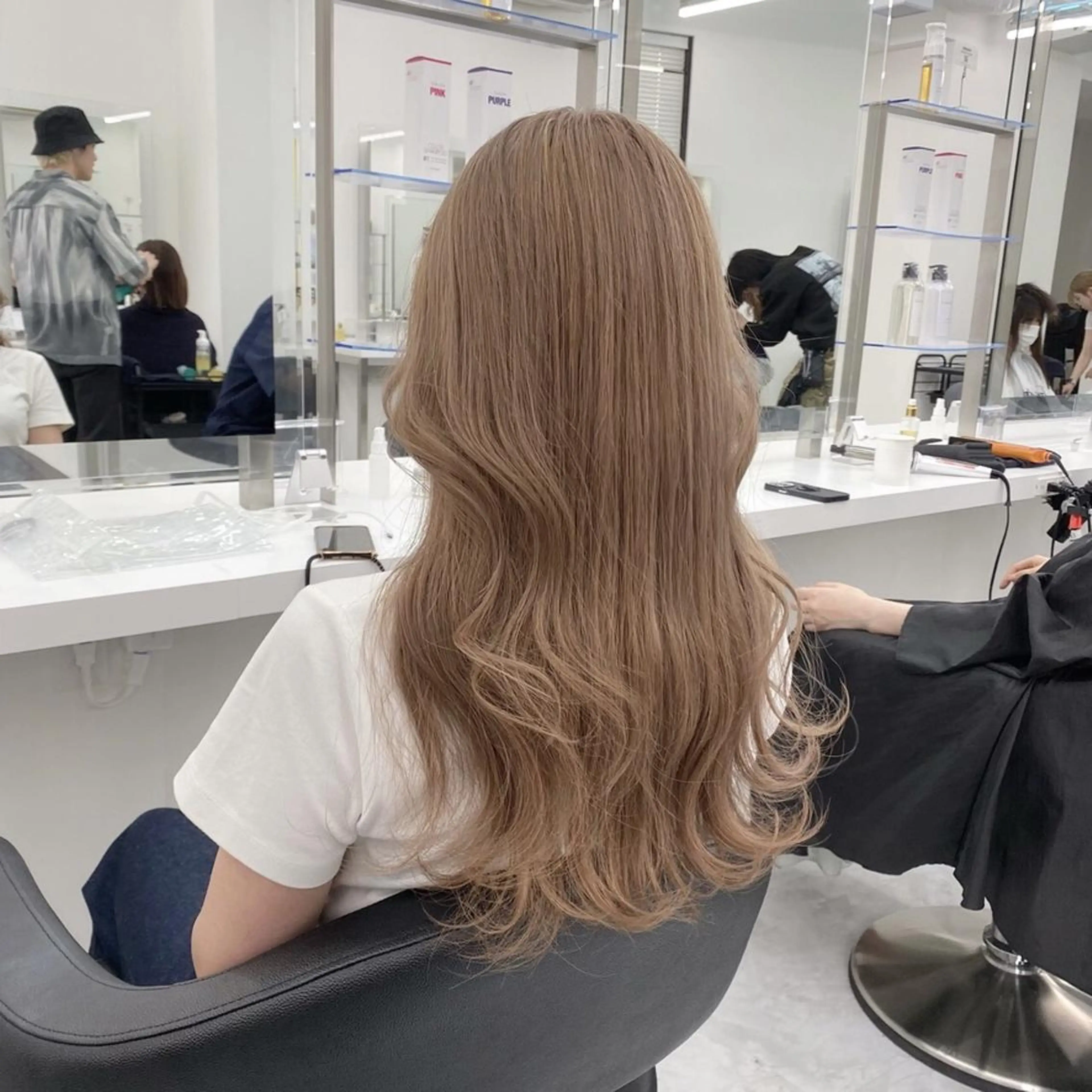 ロング ヘアアレンジ カラー 🥨ベージュ/グレー ジュ/moe🥨のヘアスタイル