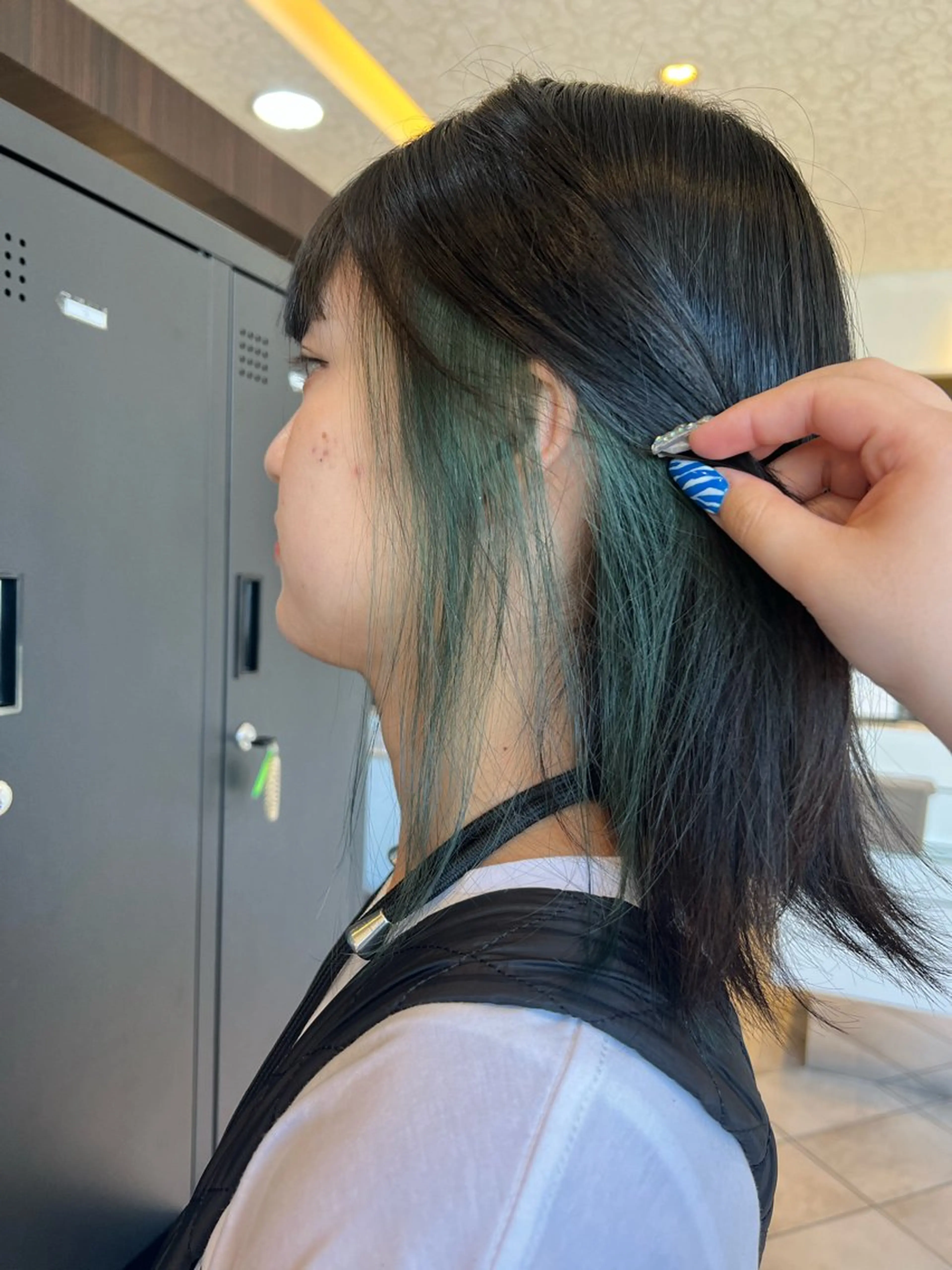 ミディアム カラー ヘアアレンジ 🦋インナーカラー れいな🦋のヘアスタイル