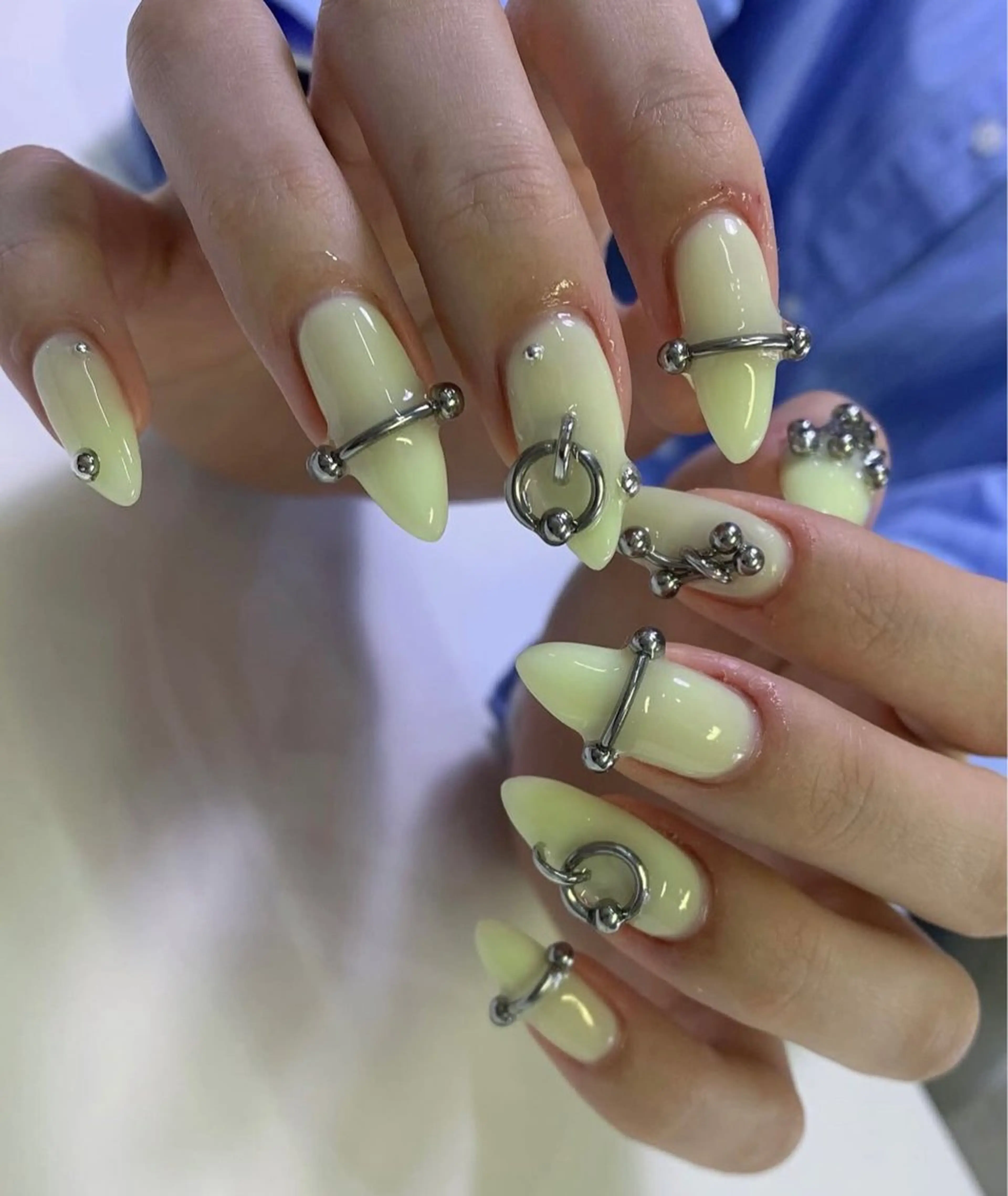 ネイル アートネイル ジェルネイル キラキラネイル 韓国ネイル ニュアンスネイル ハンドネイル Jenn Nail Shinokuboのネイルデザイン