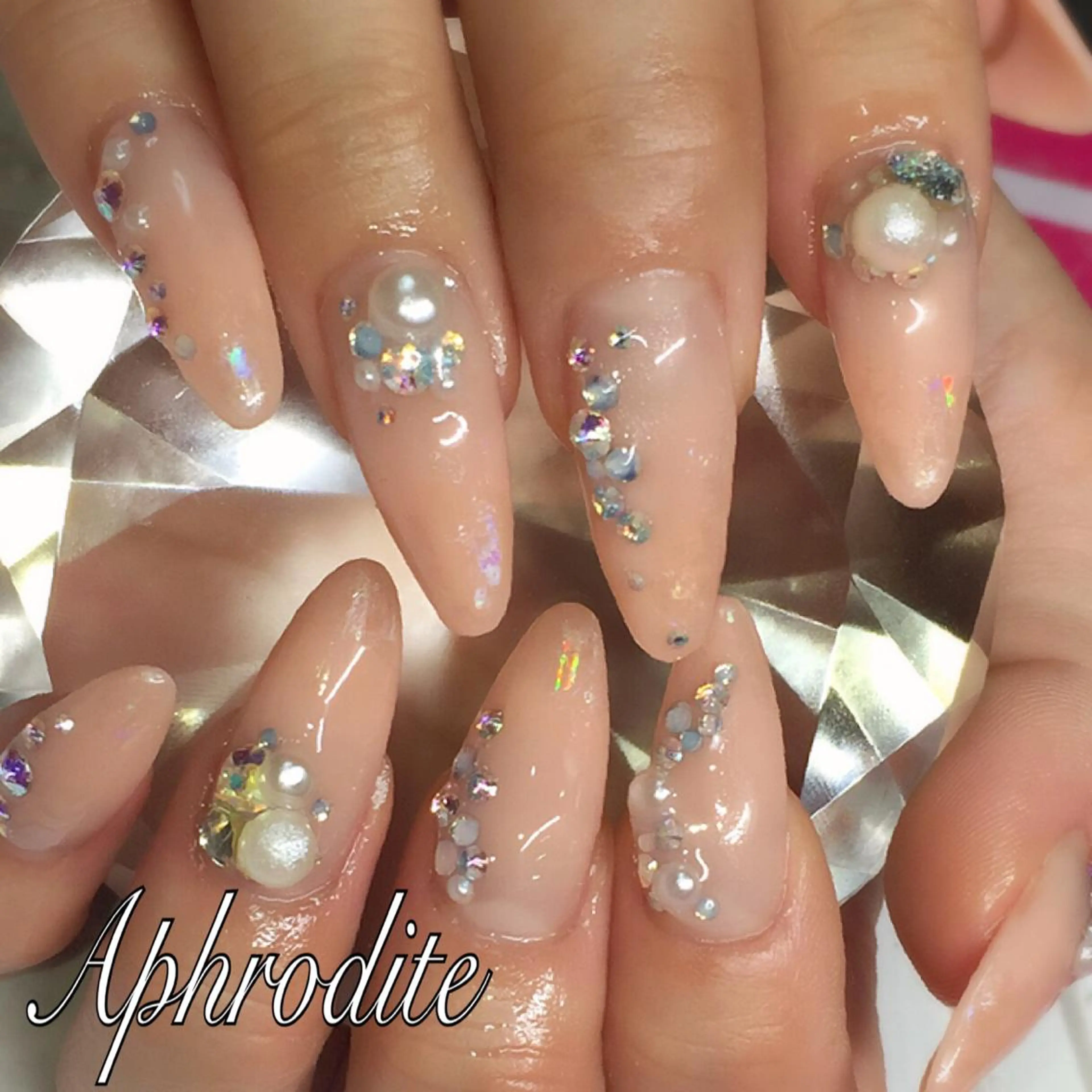 ネイル APHRODITE Nagisaのネイルデザイン