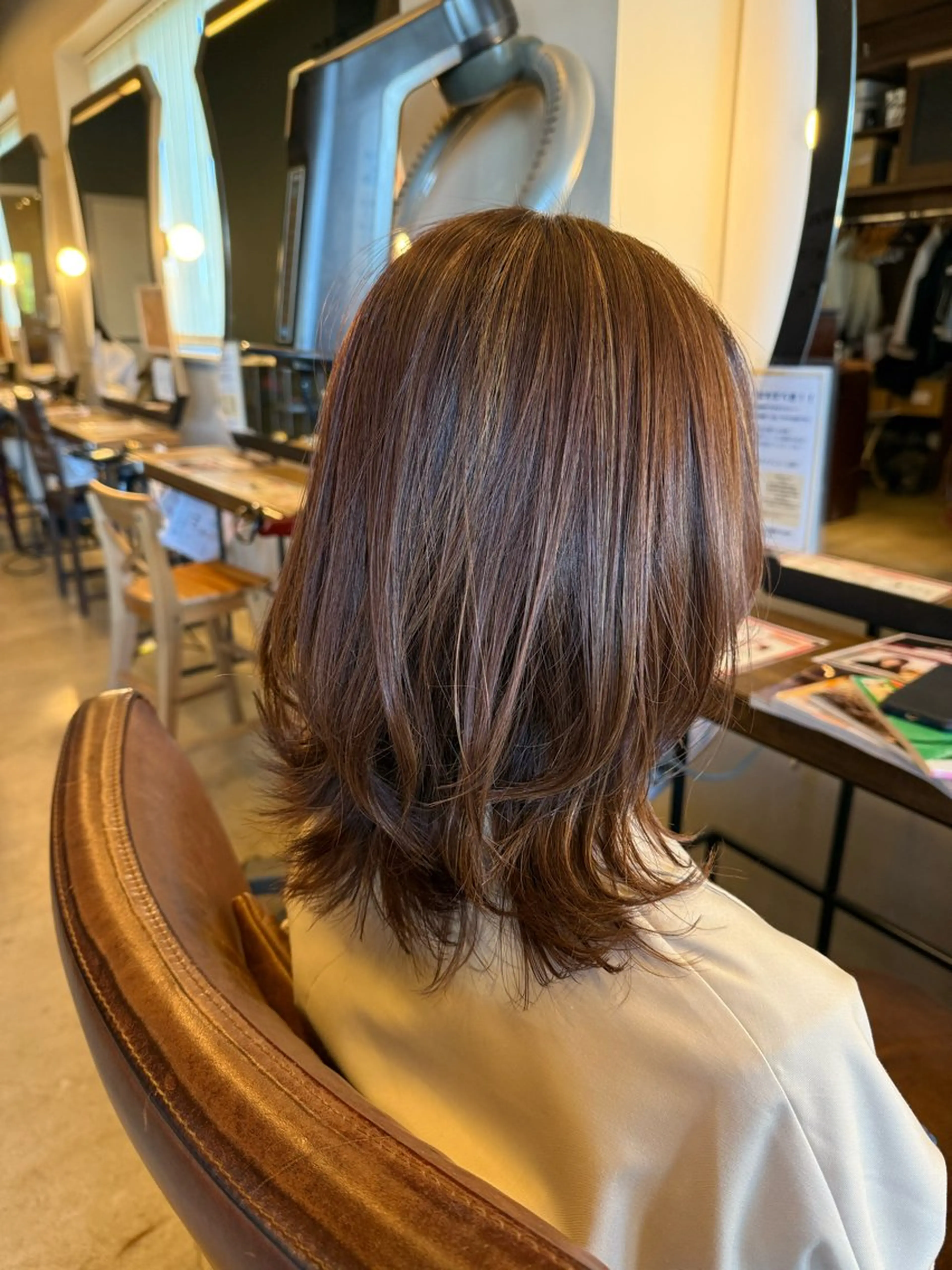 セミロング カラー カット ヘアカラー 相澤 茉澄のヘアスタイル