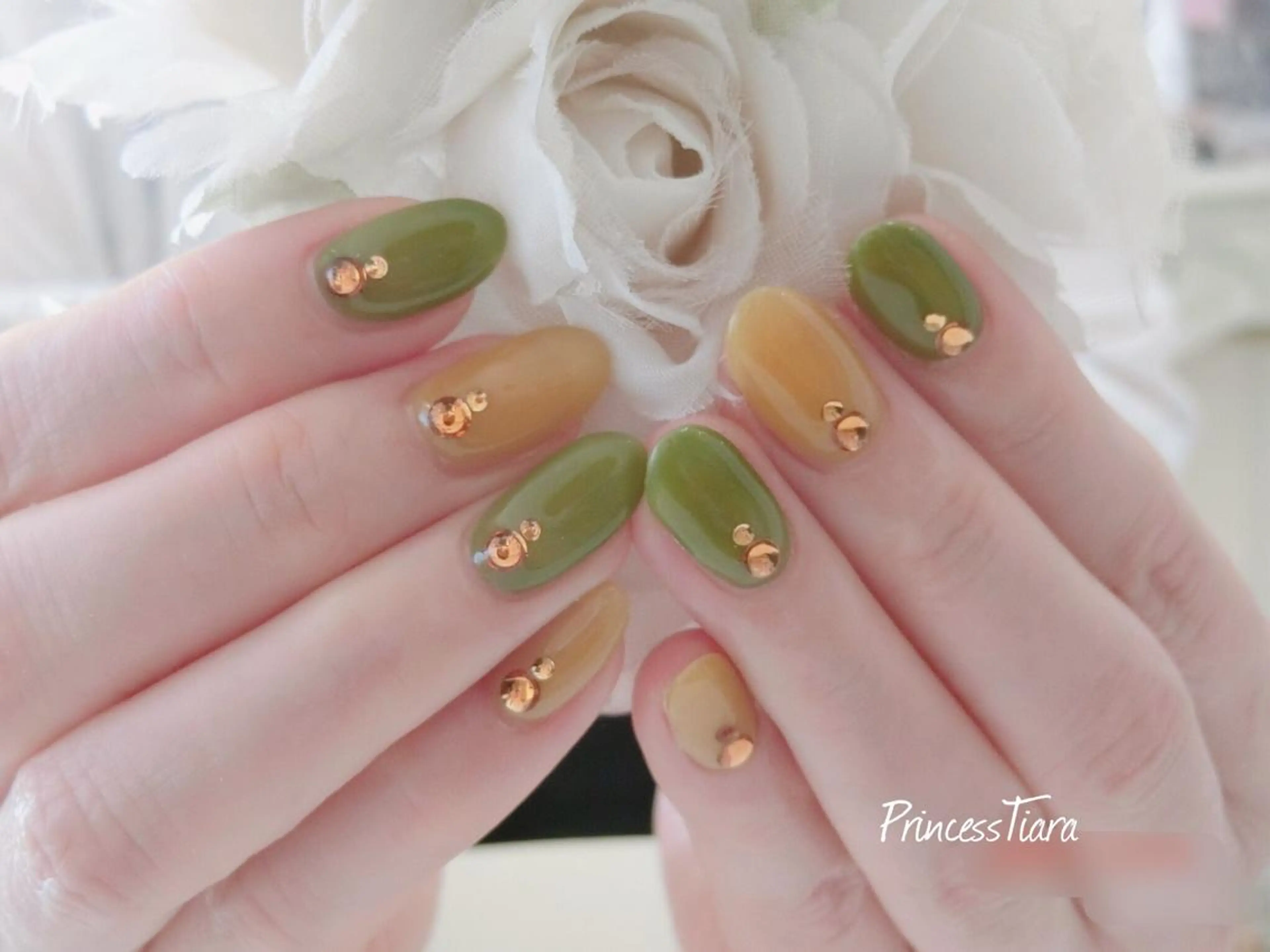 ミディアム ネイル Grantulle nailのネイルデザイン