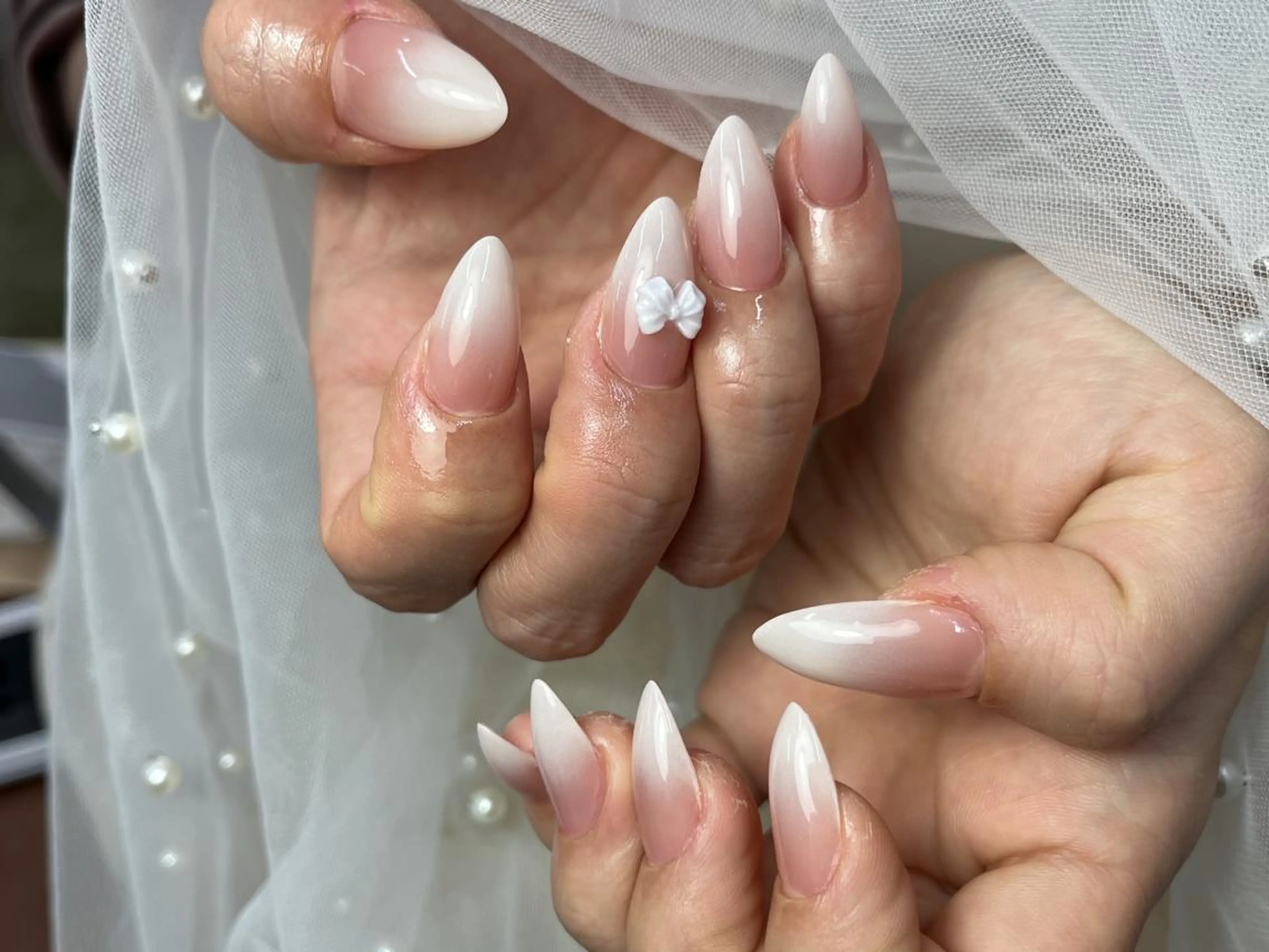 ネイル グラデーション リボン スカルプネイル ハンドネイル ハンドケア ToliyDeliy Nail Salonのネイルデザイン