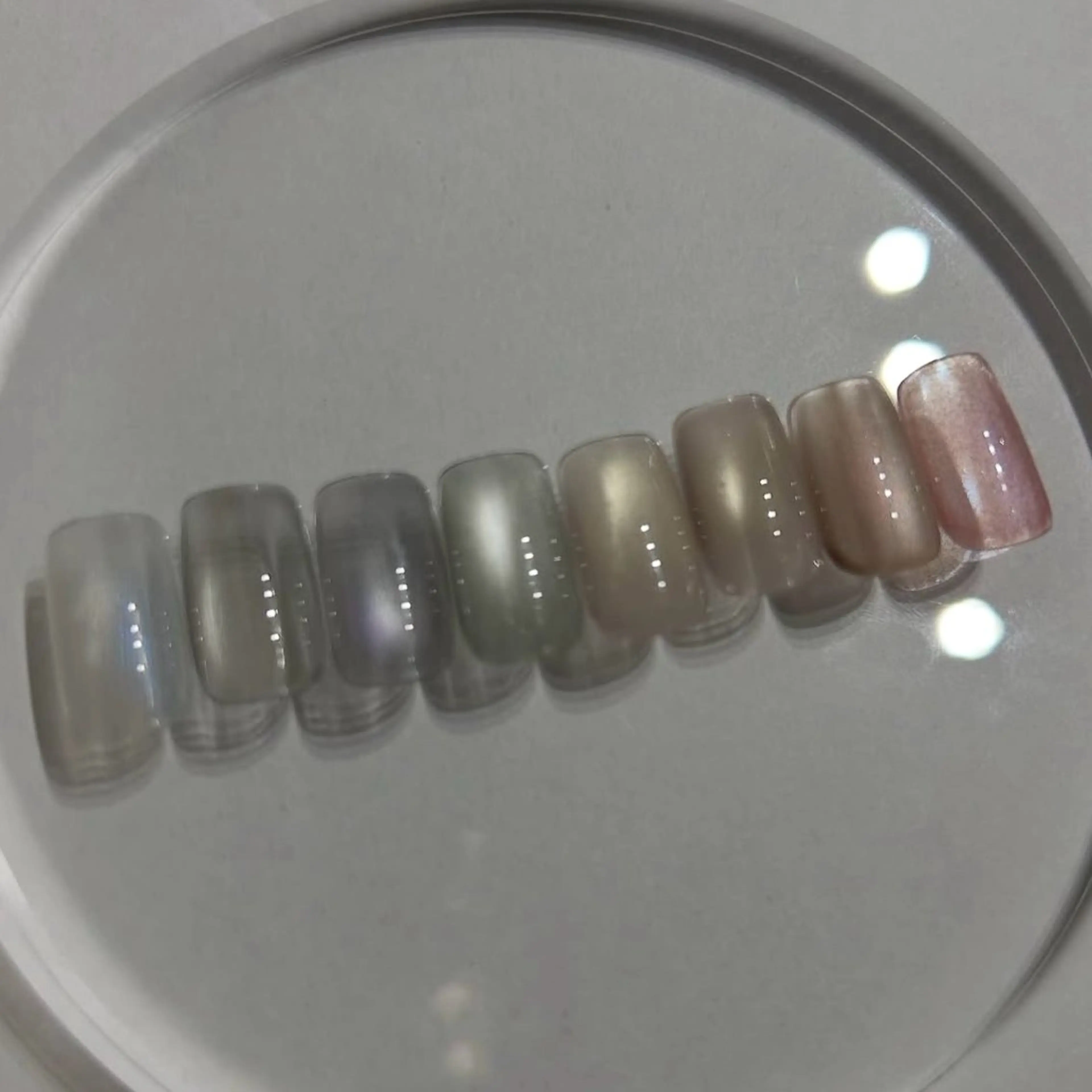 ネイル マグネットネイル ハンドネイル ハンドケア lyly.nail所属・lylynail YUUKAのネイルデザイン