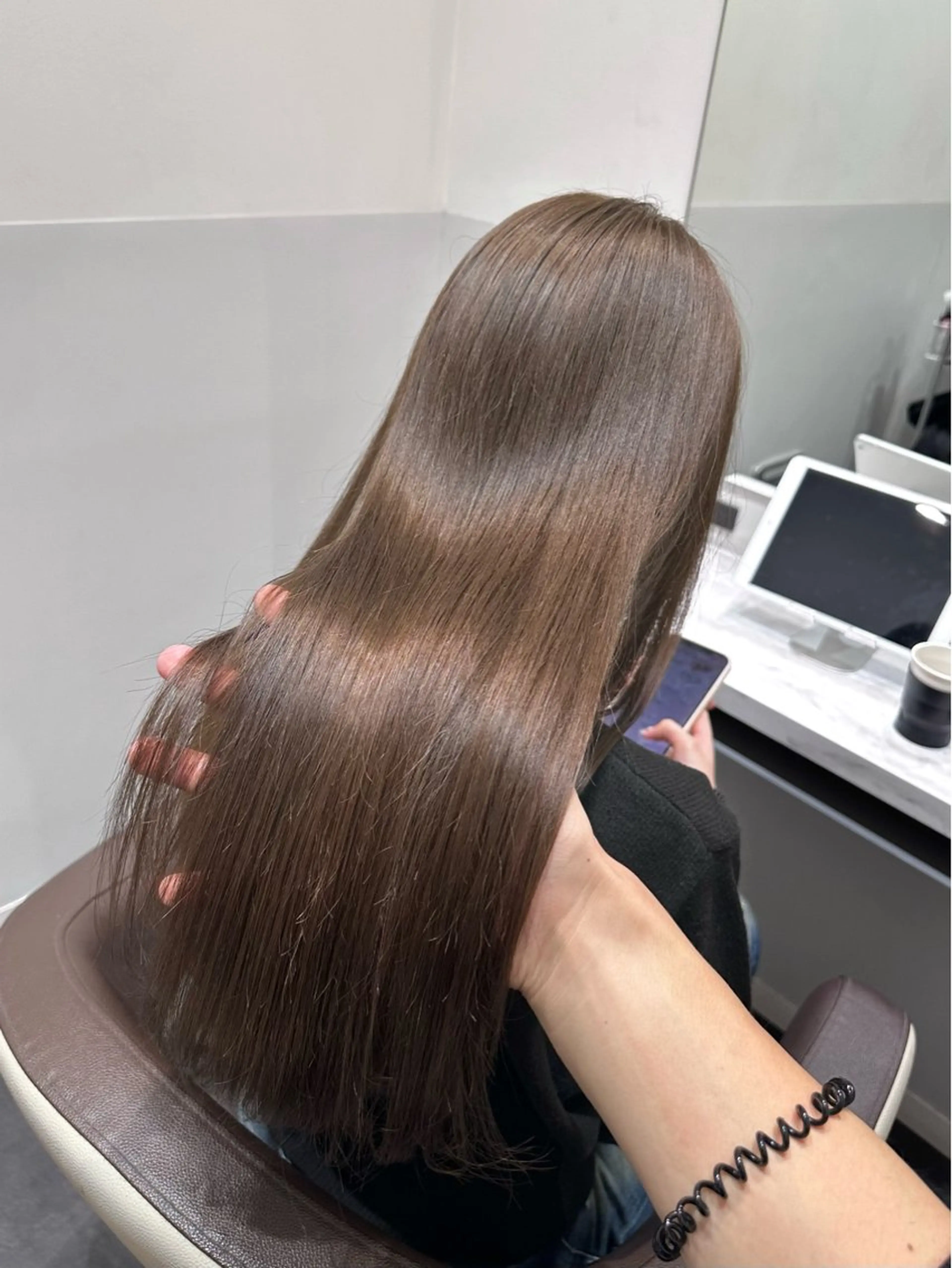 ロング カラー ベージュカラー ブリーチ ブリーチなしカラー ヘアカラー トリートメント LUMO所属・矢野 晃平のヘアスタイル