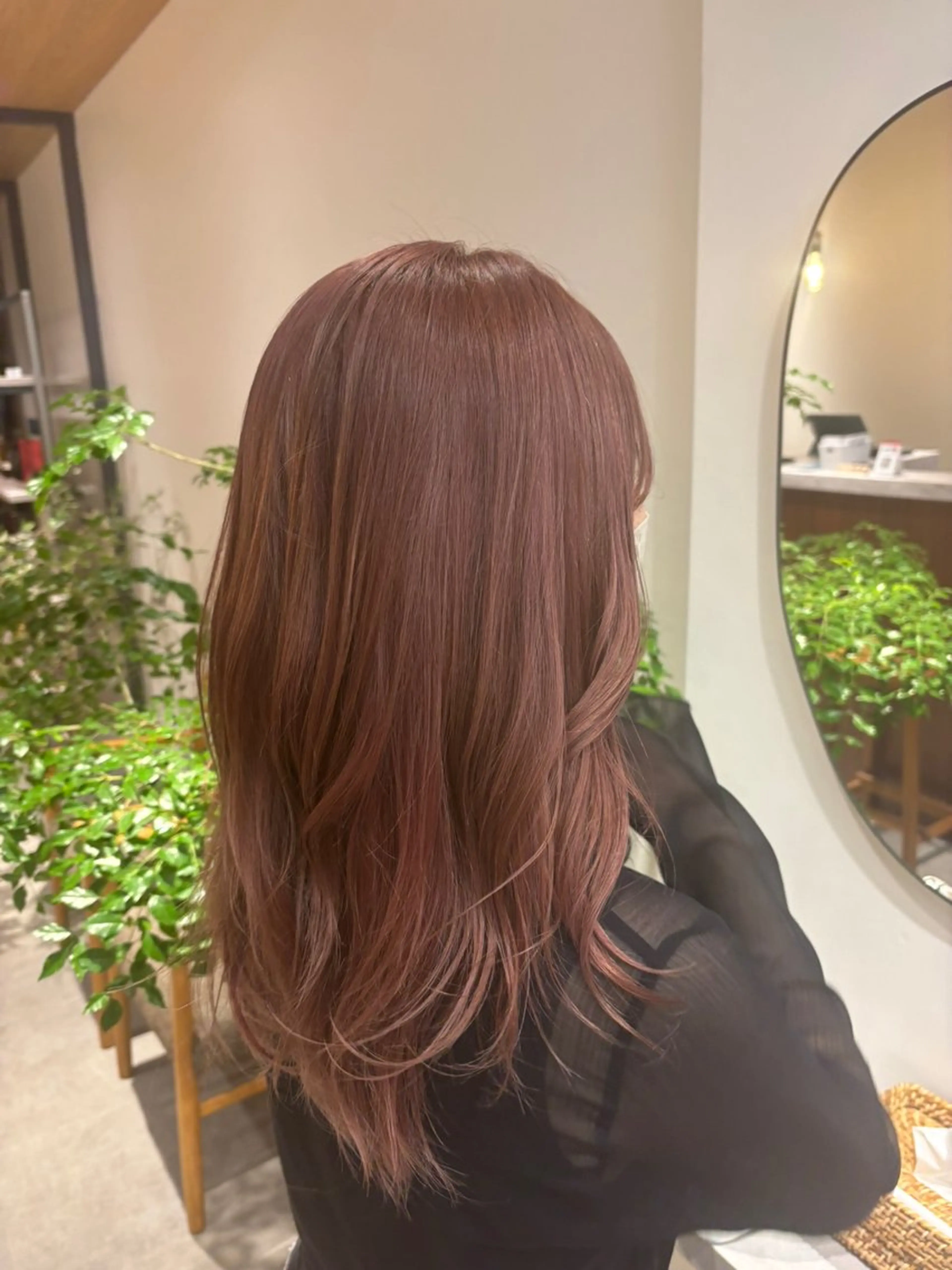 ロング カラー ブリーチ ダブルカラー ピンクカラー 顔周りカット レイヤーカット 🫧nari🫧 谷町 大阪のヘアスタイル