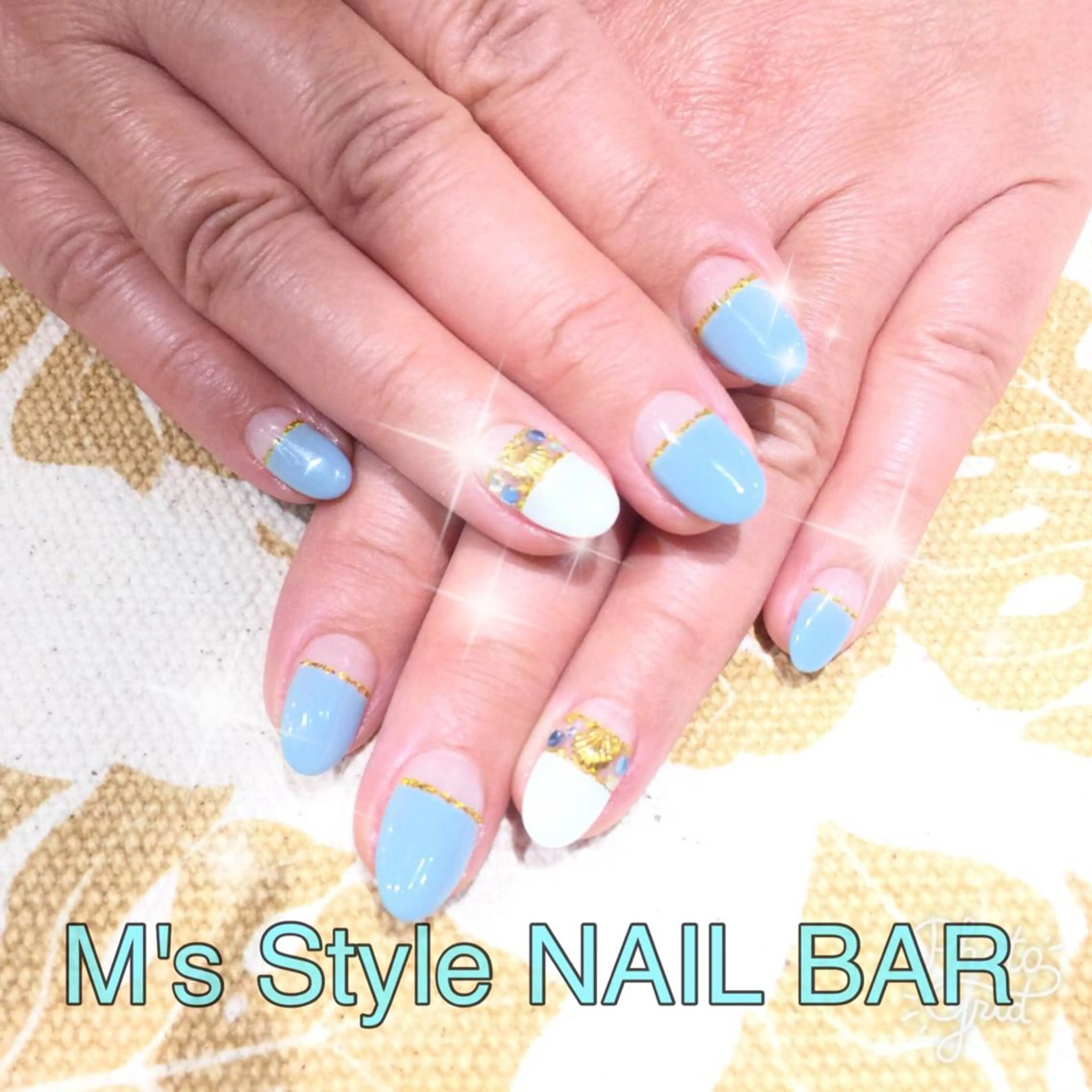 ネイル ブルー ゴールド ホワイト ハンドネイル M's Style NAIL BARのエステ・リラクイメージ