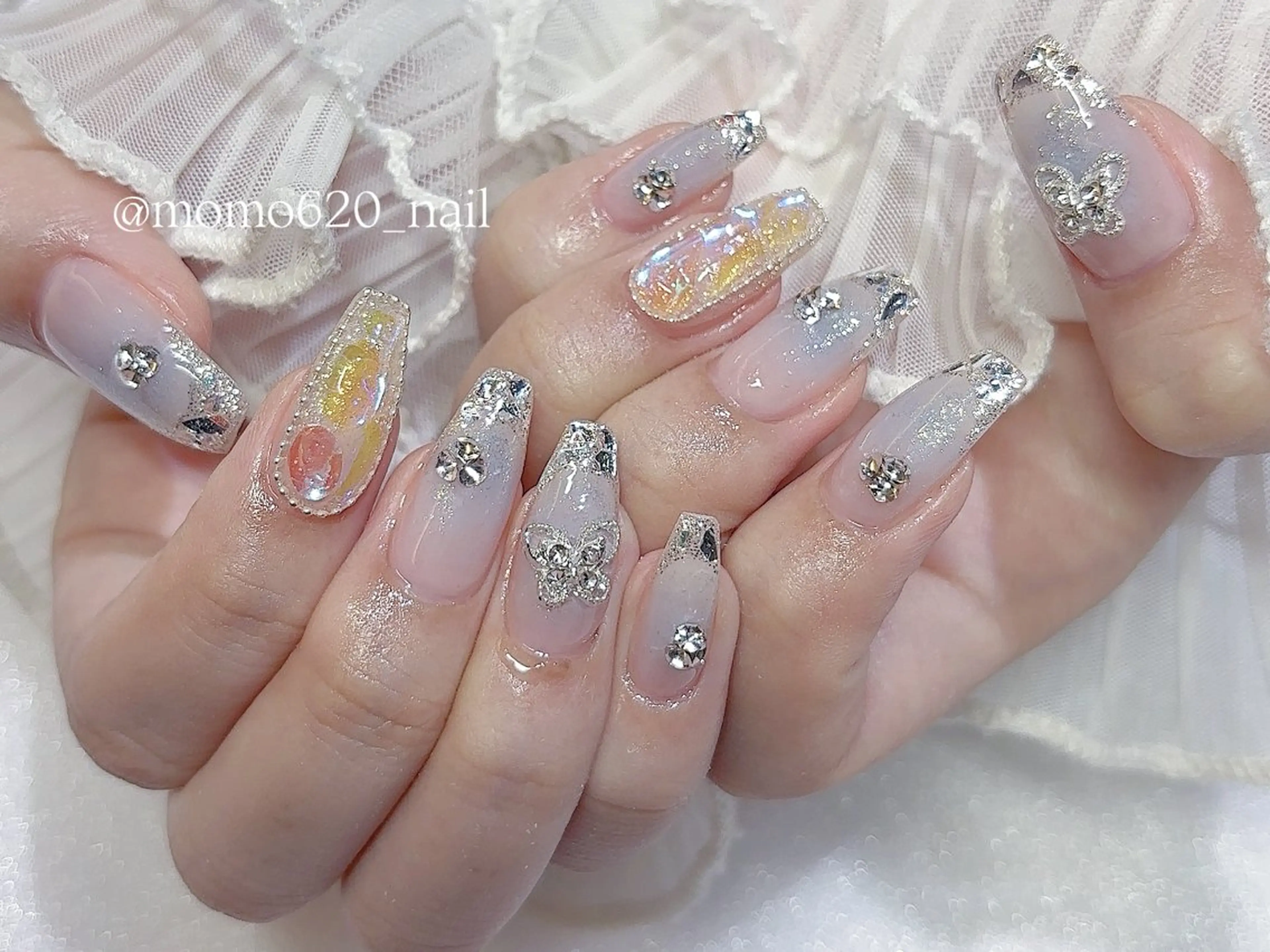 ネイル フレンチネイル ガラスフレンチ ハンドネイル フットネイル nailsalon moca 堀江店所属・moca堀江店 momokaのネイルデザイン