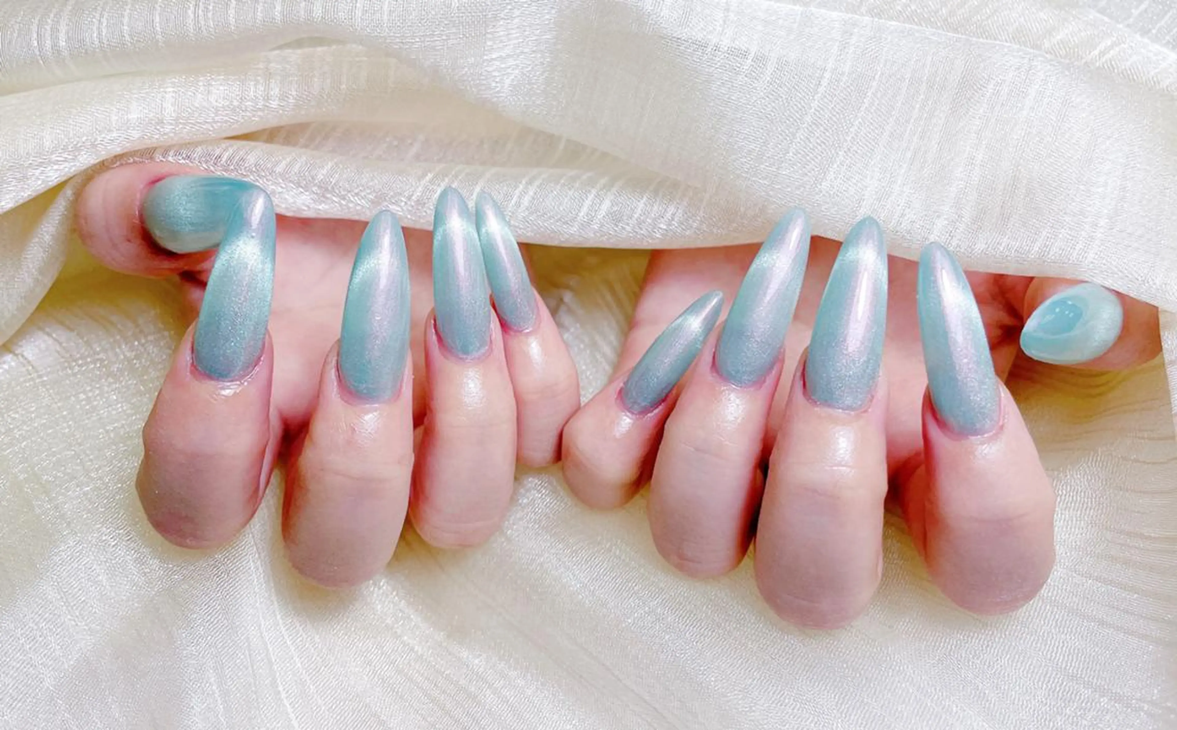ネイル U nail 🩷新宿店のネイルデザイン