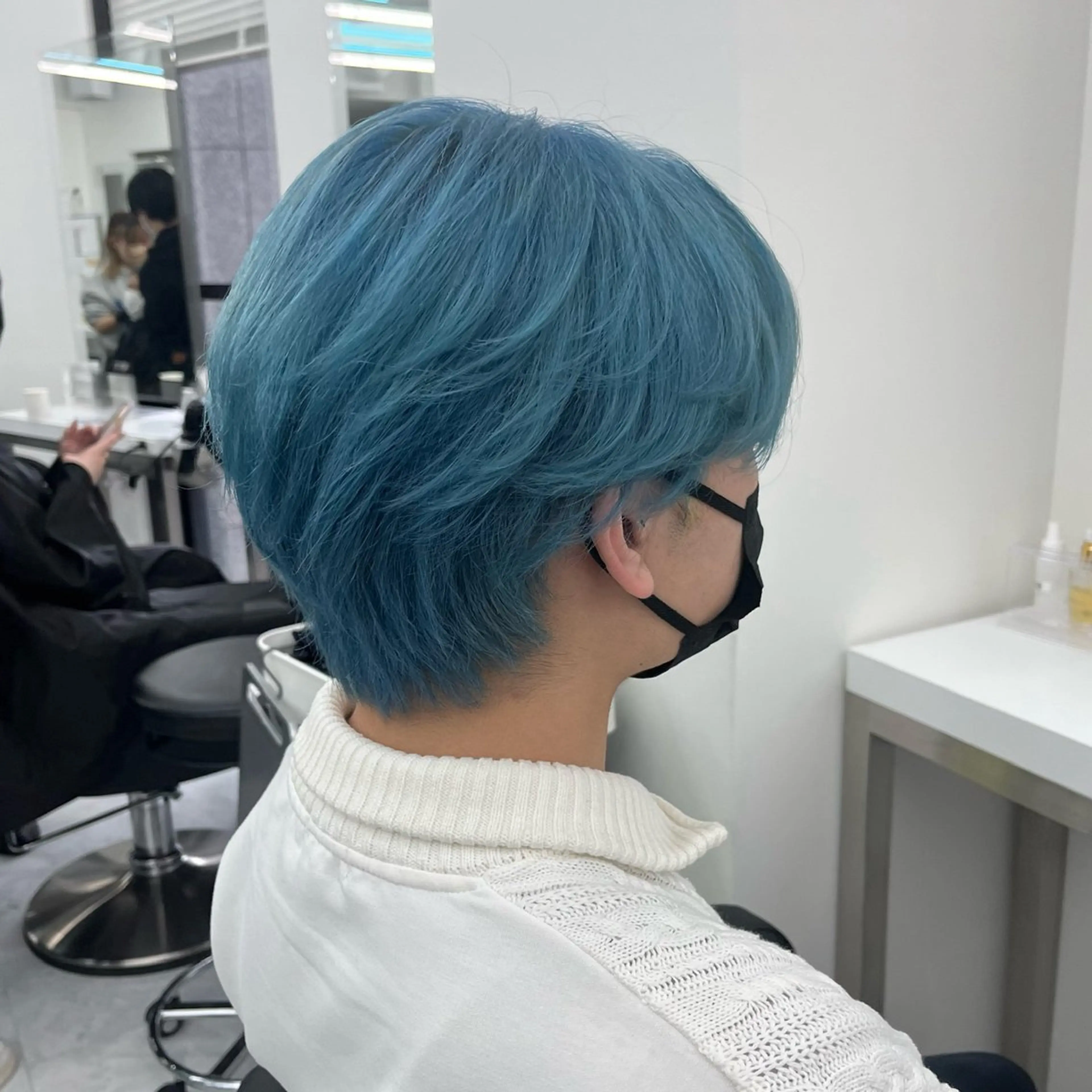 カラー メンズ メンズブリーチ メンズハイトーン ベージュカラー 黒髪 ブリーチ ヘアカラー ハイトーン/ 髪質改善/上質艶髪のヘアスタイル