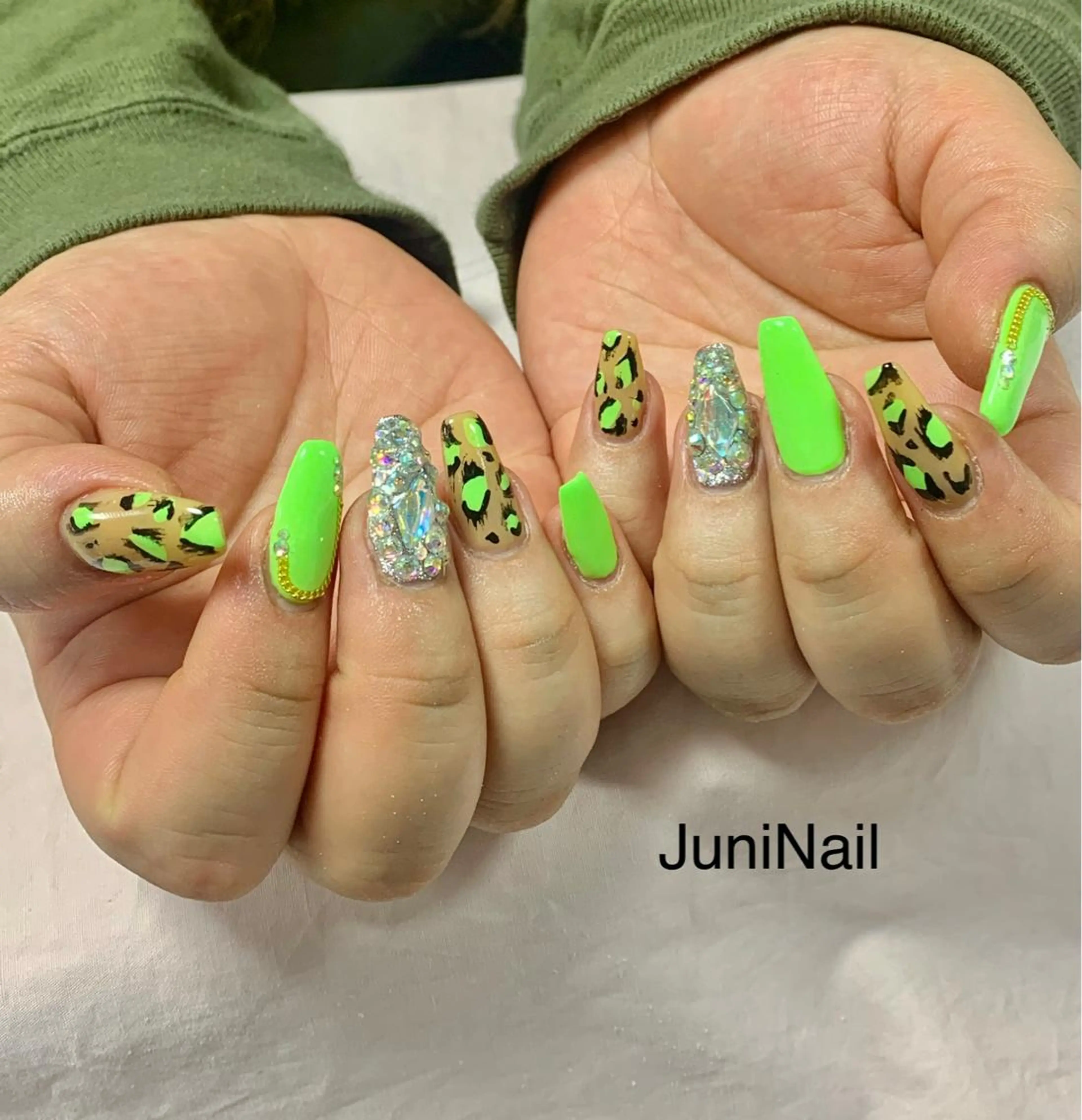 ネイル ハンドネイル JuniNail韓国 ネイリストsuのネイルデザイン