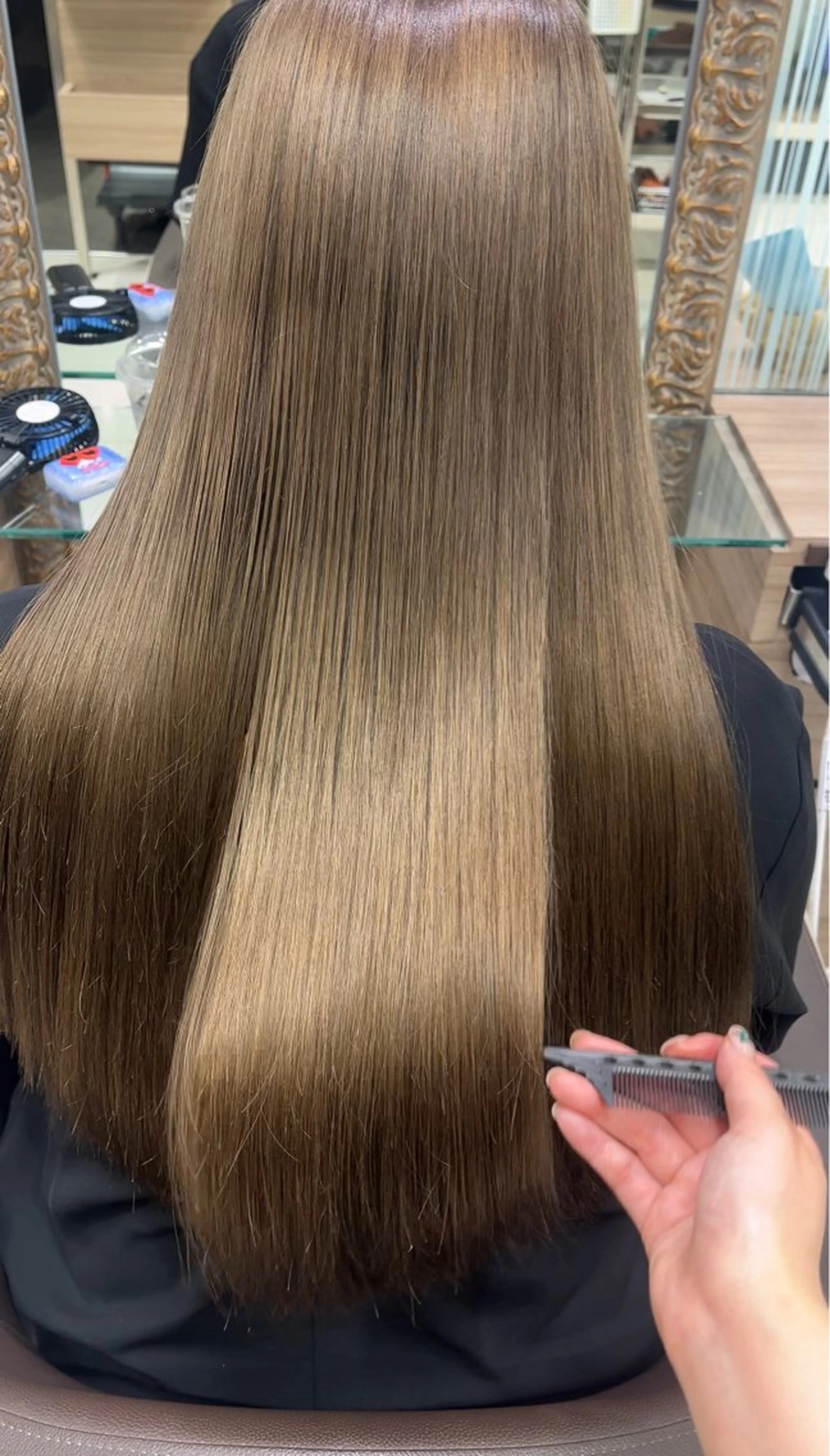 ロング カラー リノ レディース カラーリスト🪐のヘアスタイル