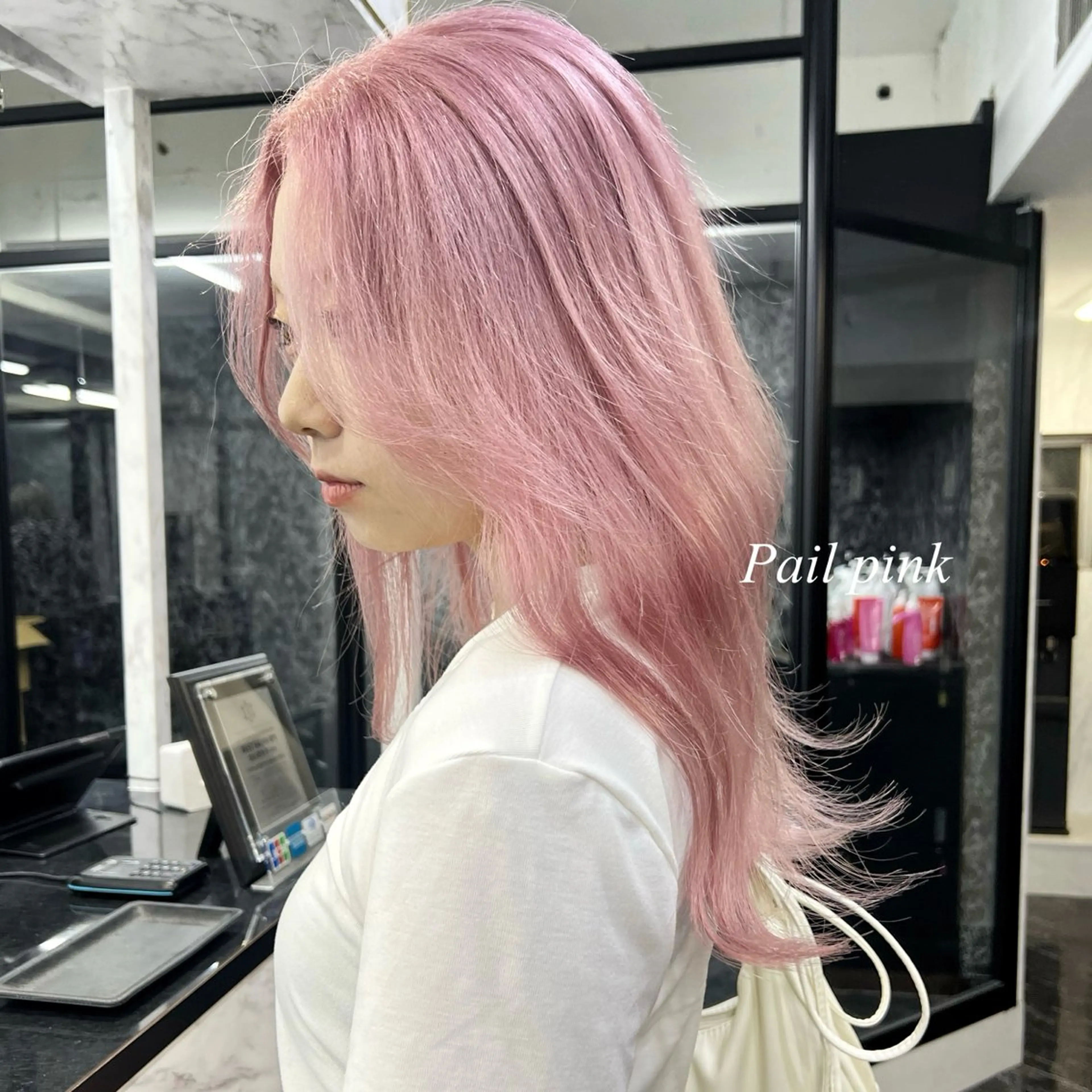 ロング カラー シールエクステ ハイトーンカラー エクステ ヘアカラー トリートメント シールエクステ特化 ハイトーン、NANAのヘアスタイル