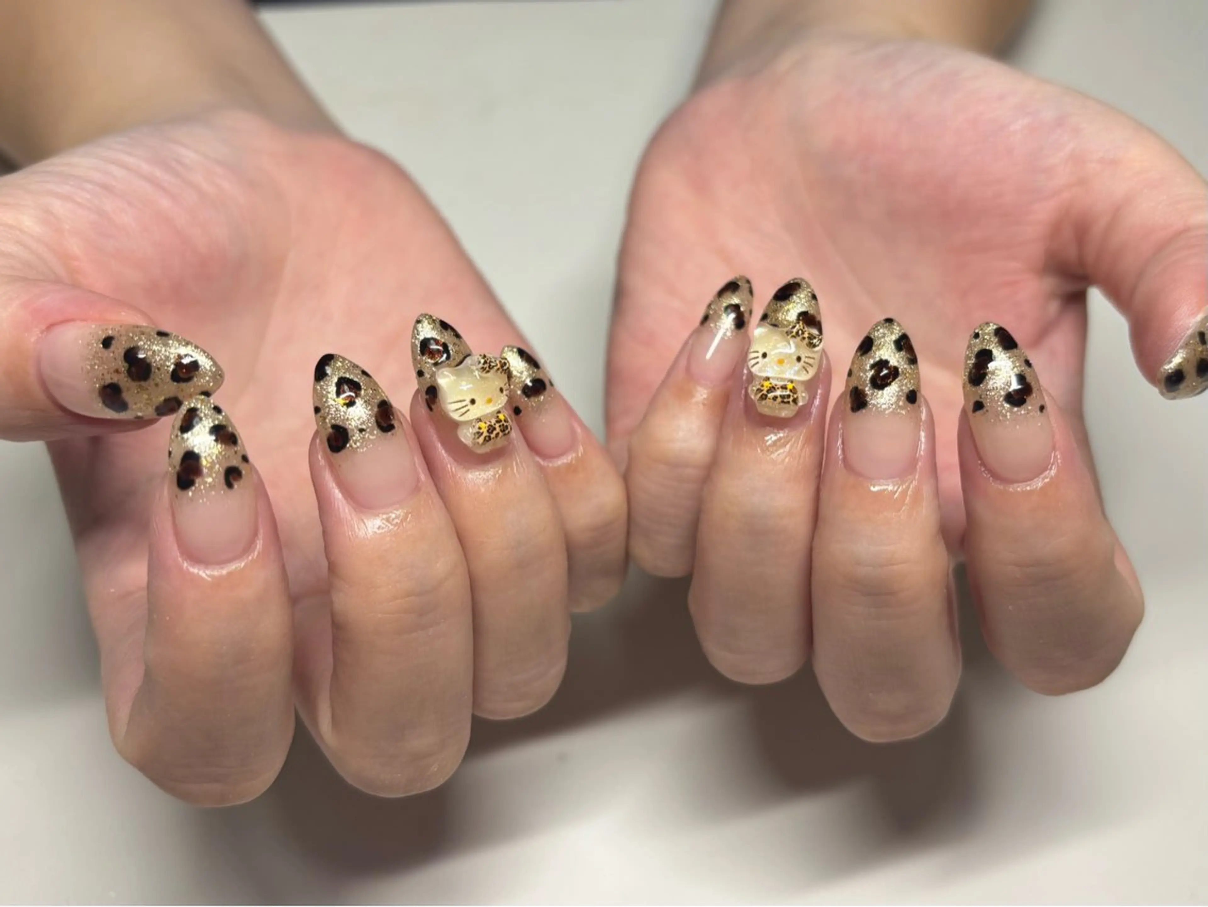 ネイル グラデーション ラメ(グリッター) ラメグラデーション ハンドネイル alien sis nayuのネイルデザイン
