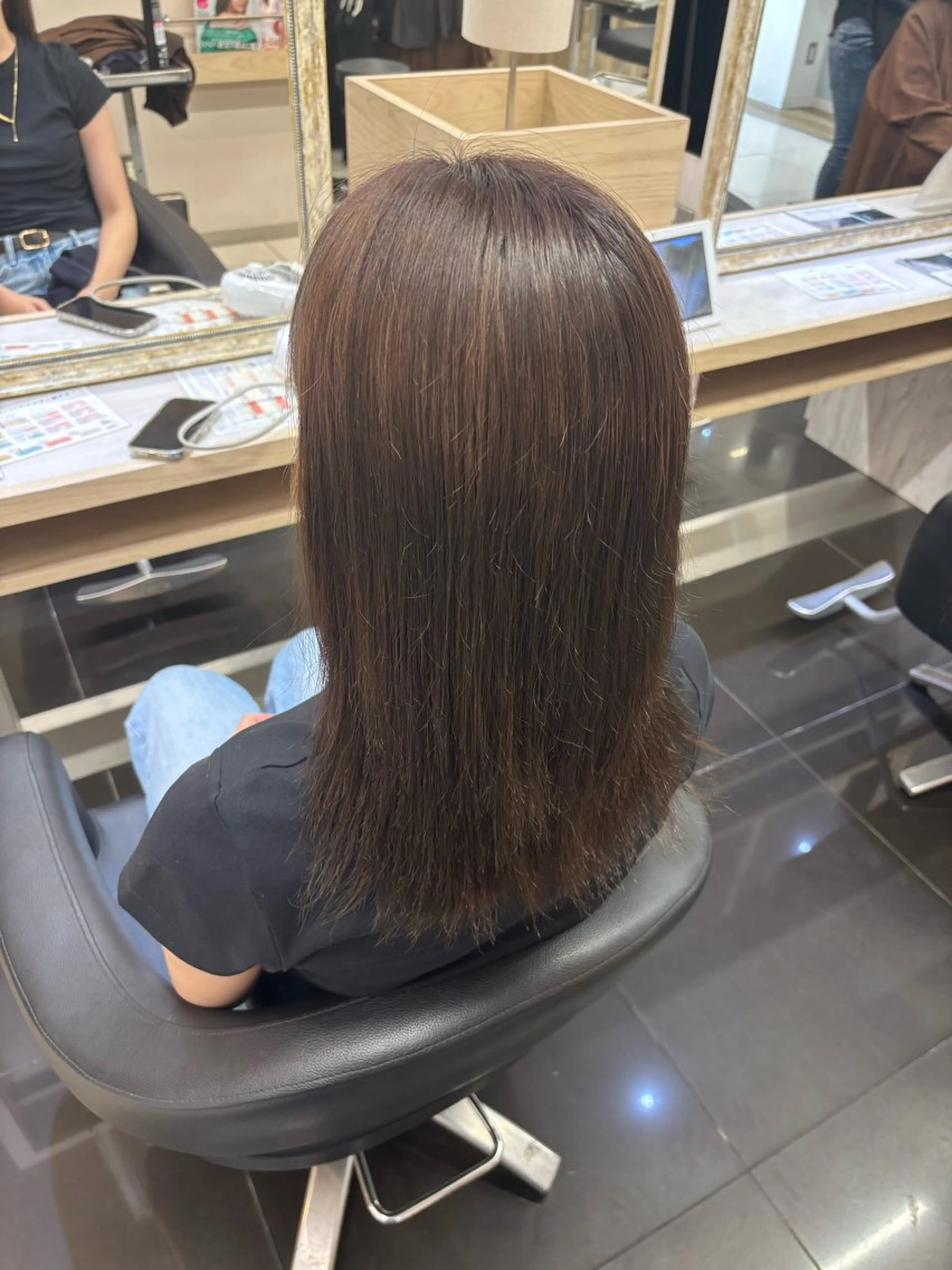 カラー 山本 紅葉のヘアスタイル