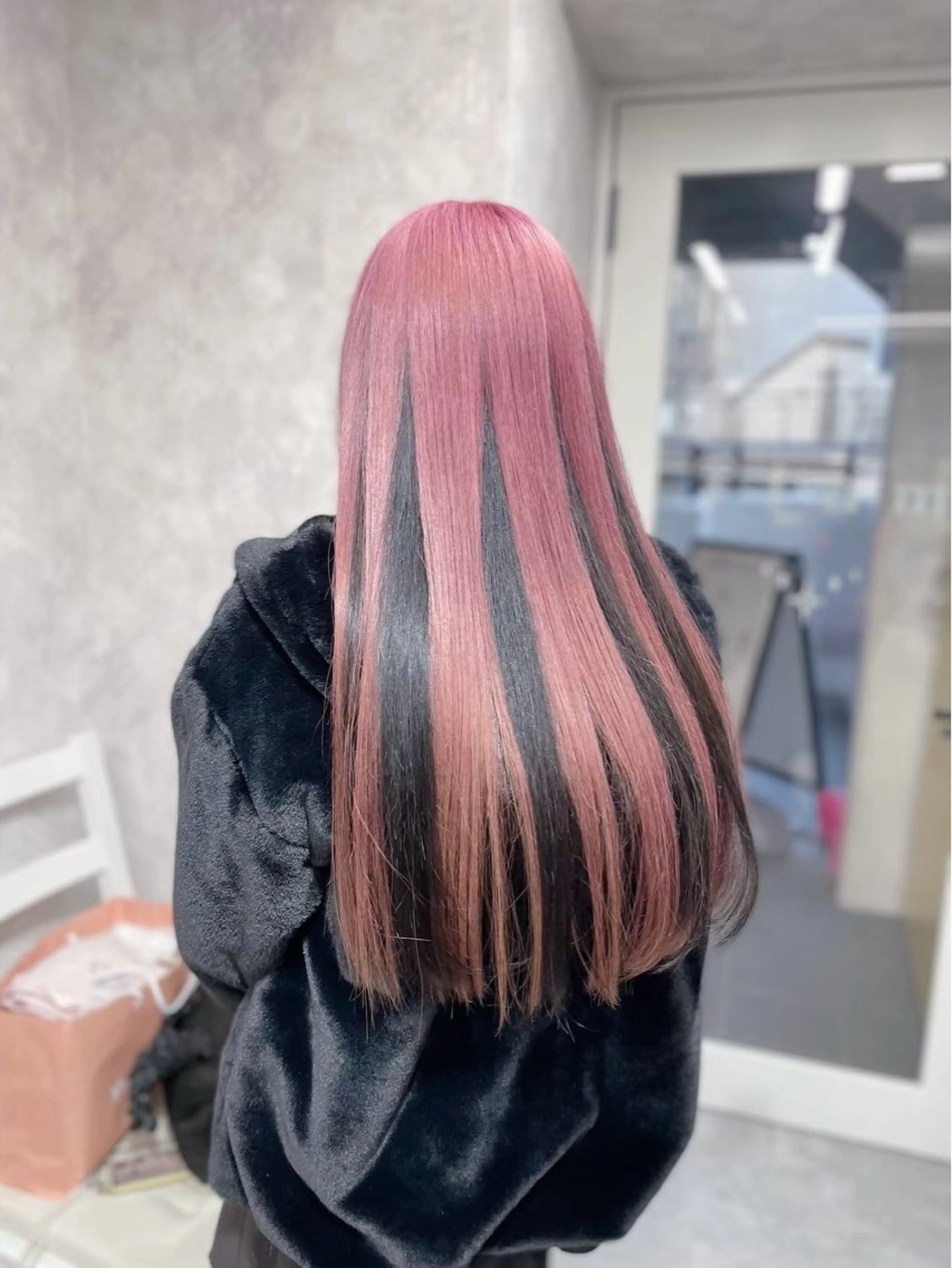 ロング カラー メンズ メンズバレイヤージュ メンズブリーチ メンズハイライト メンズハイトーン メンズインナーカラー 🌥️かずき🌥️ 寒色.デザイン特化のヘアスタイル