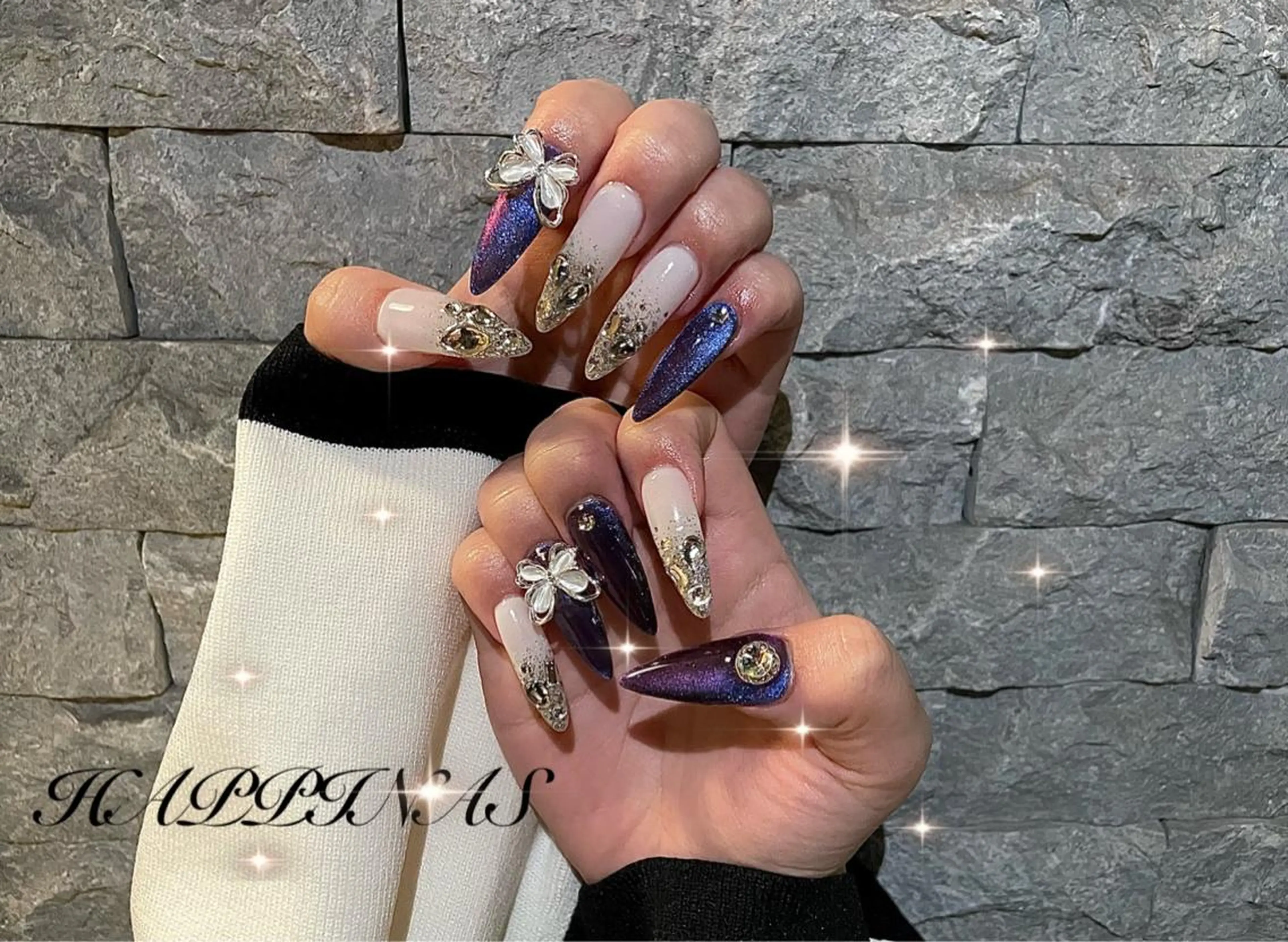 ネイル グラデーション キラキラネイル ラメ(グリッター) ラメグラデーション マグネットネイル ハンドネイル HAPPINAS Jrネイリスト💅のネイルデザイン