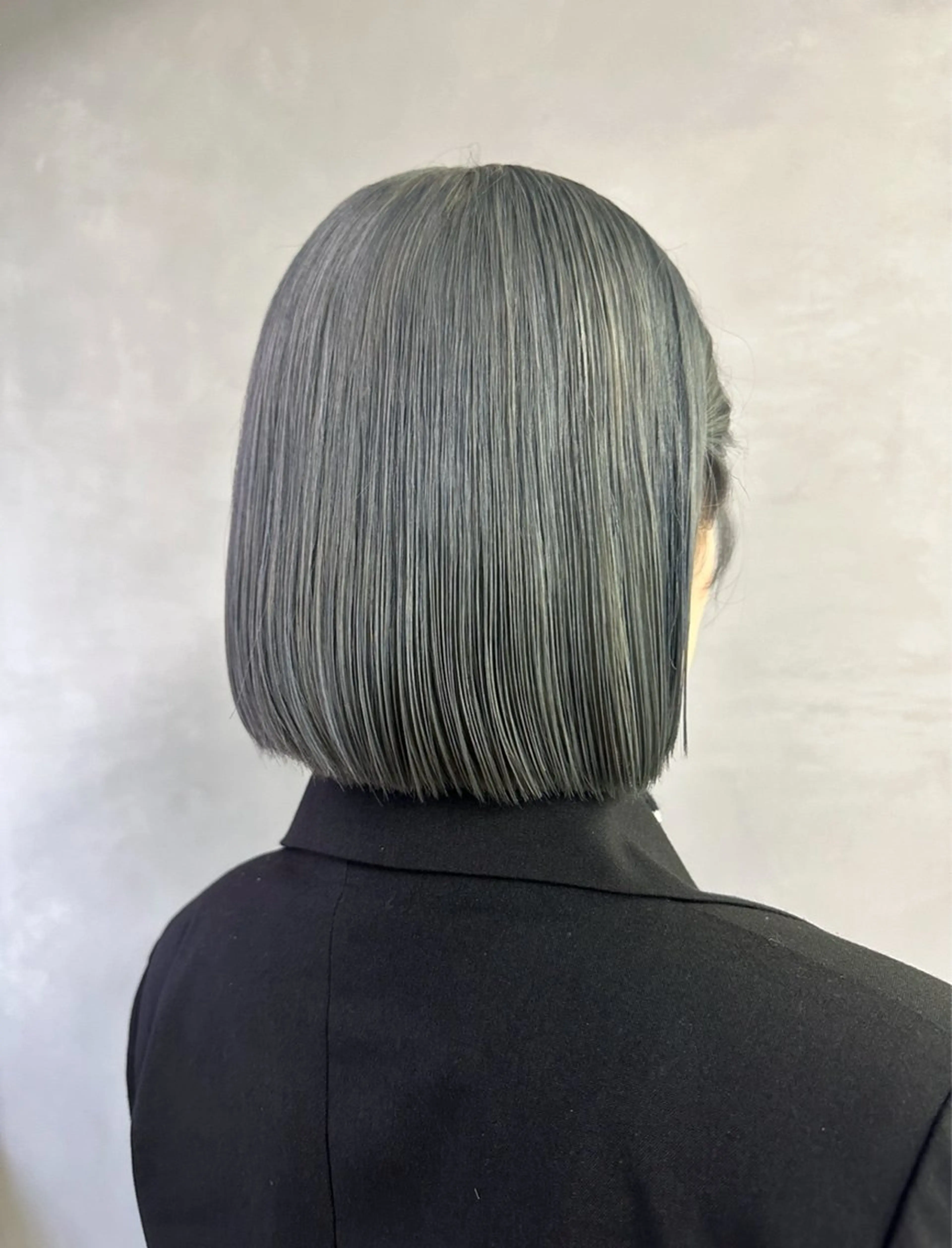 ミディアム カラー ブリーチ ケアブリーチ シルバー ボブ トリートメント カット ヘアカラー トリートメント 似合わせ小顔ショート /akane🐰♥️のヘアスタイル