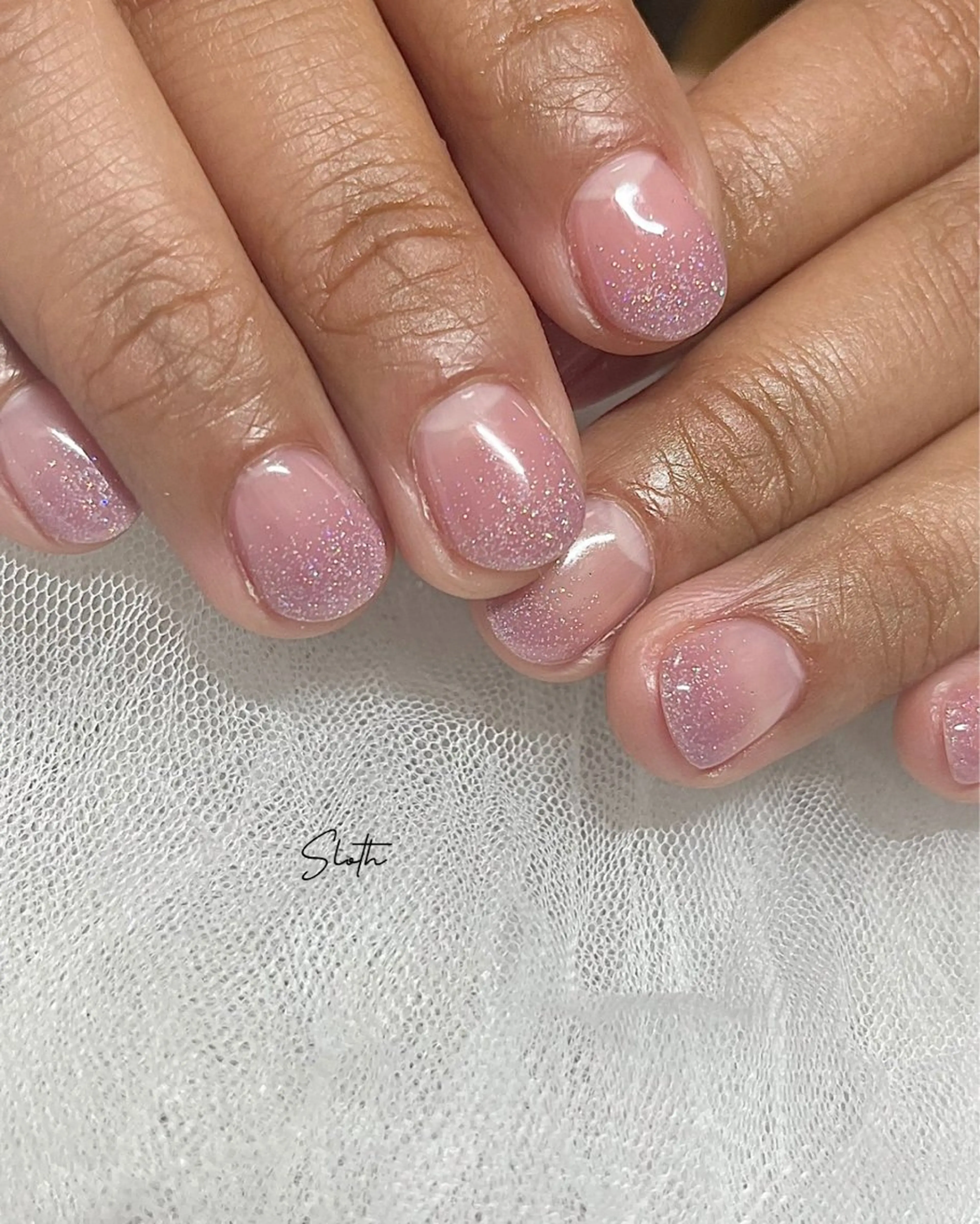 ネイル グラデーション キラキラネイル ラメ(グリッター) ラメグラデーション ピンク ハンドネイル nail salon slothのネイルデザイン