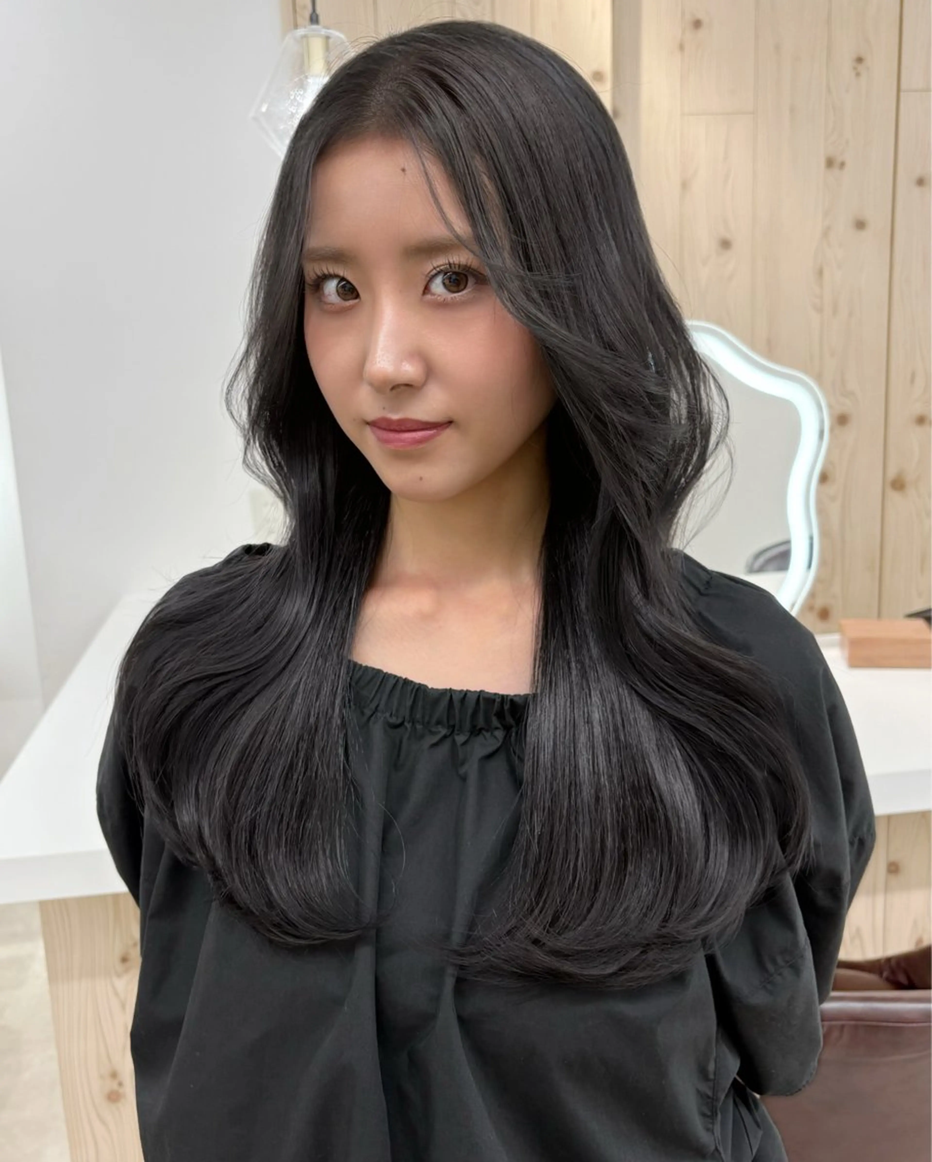 ミディアム カラー カット ヘアカラー トリートメント ヘアセット 新宿/韓国ヘア/ 髪質改善ストレートのヘアスタイル