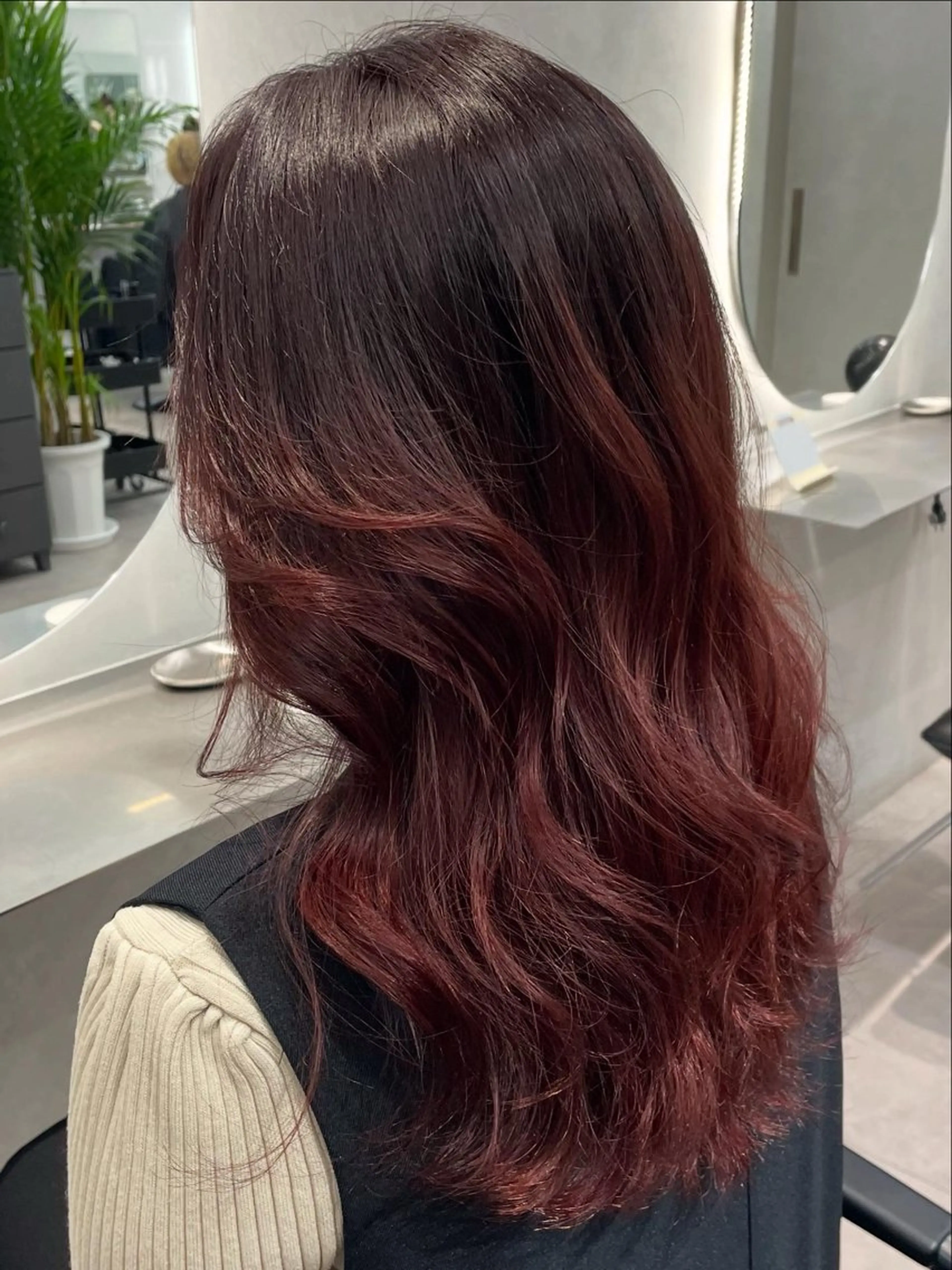 ロング カラー ヘアカラー 吉田 璃玖のヘアスタイル