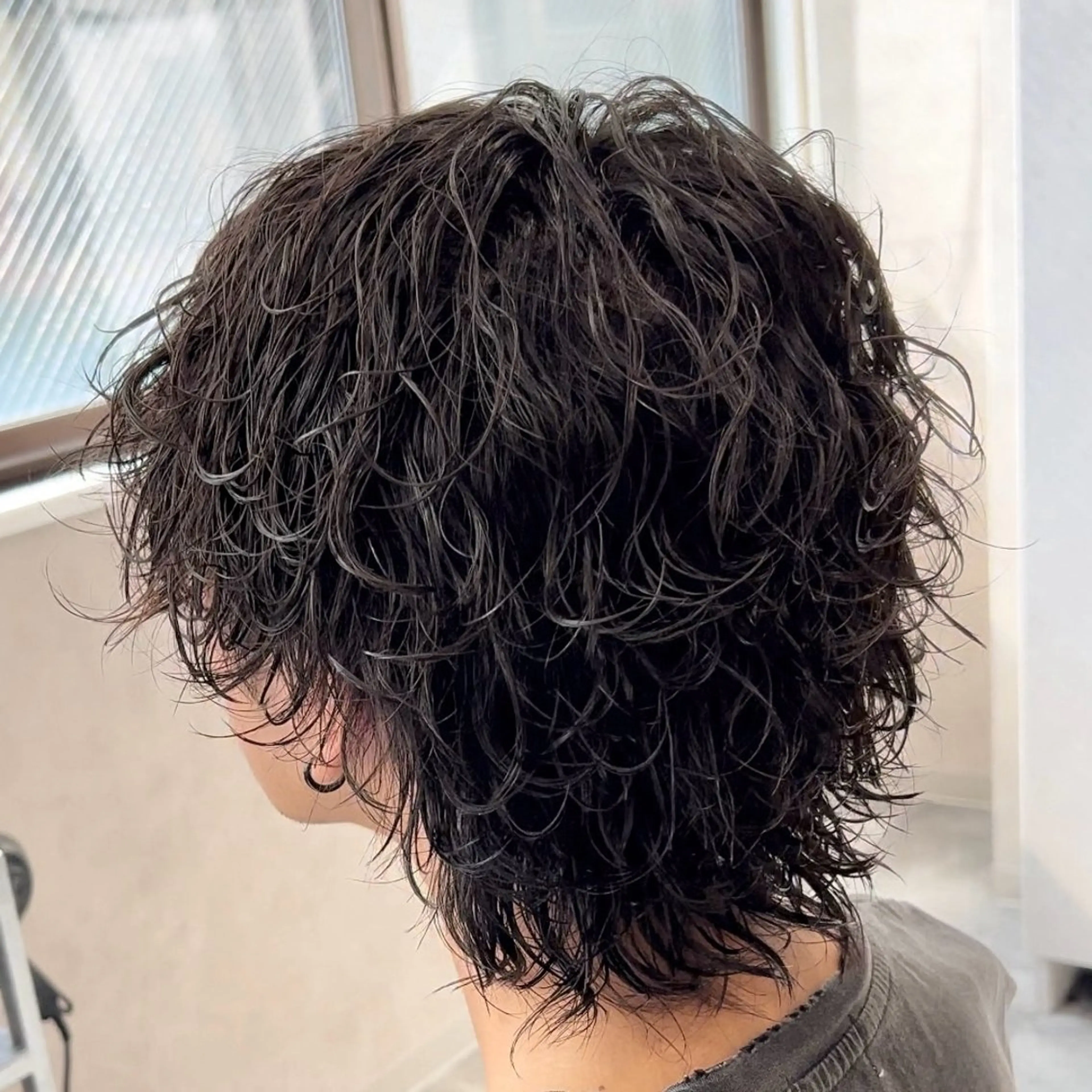 ミディアム パーマ ヘアアレンジ メンズ ミディアムパーマ メンズブリーチ メンズパーマ メンズショート スパイキーショート カット パーマ メンズ特化/カラー/ パーマ/ケイシンのヘアスタイル
