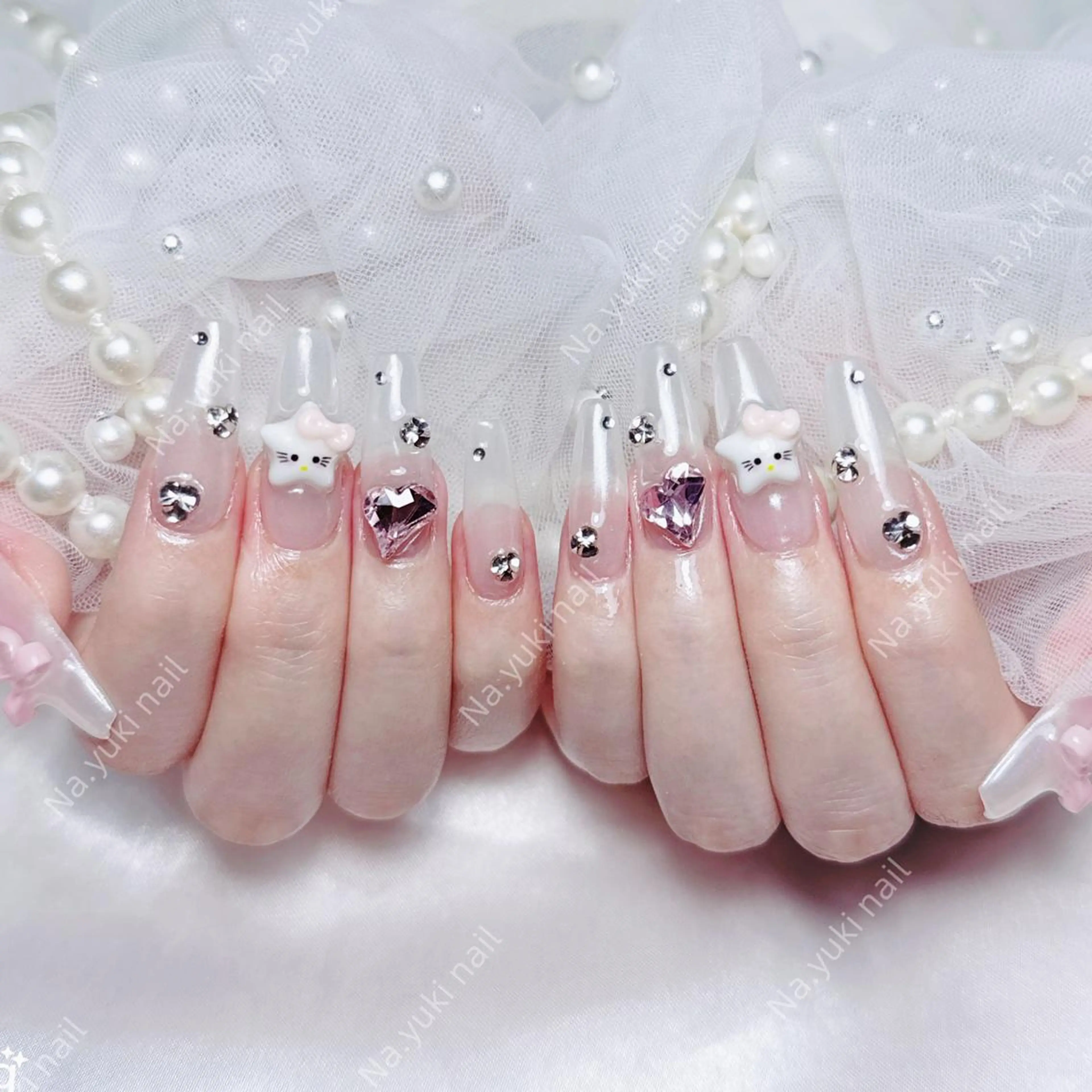 ネイル Queenie 🦋のネイルデザイン