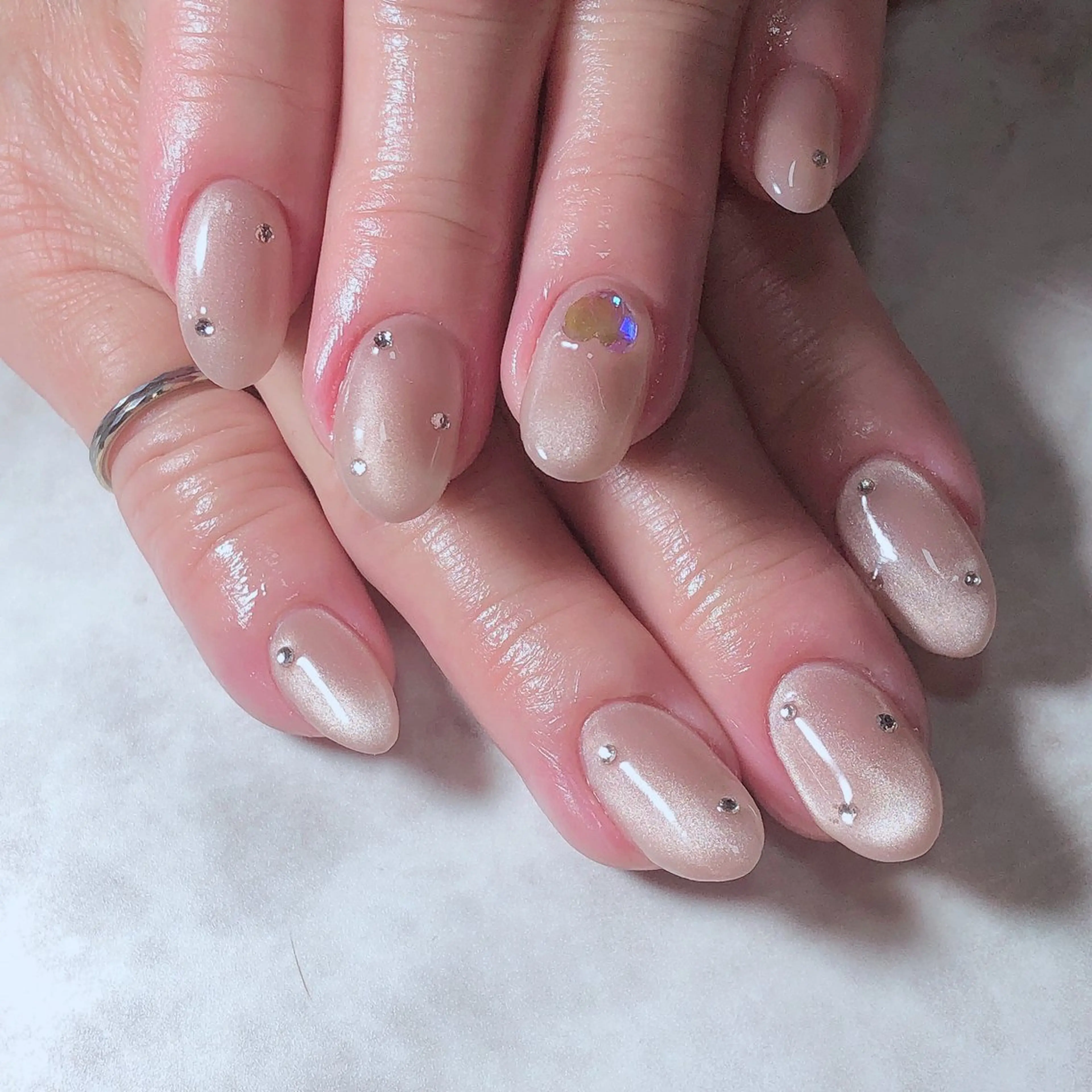 ネイル ワンカラーネイル ワンホンネイル Eyelash salon mee所属・小船 莉穂のネイルデザイン