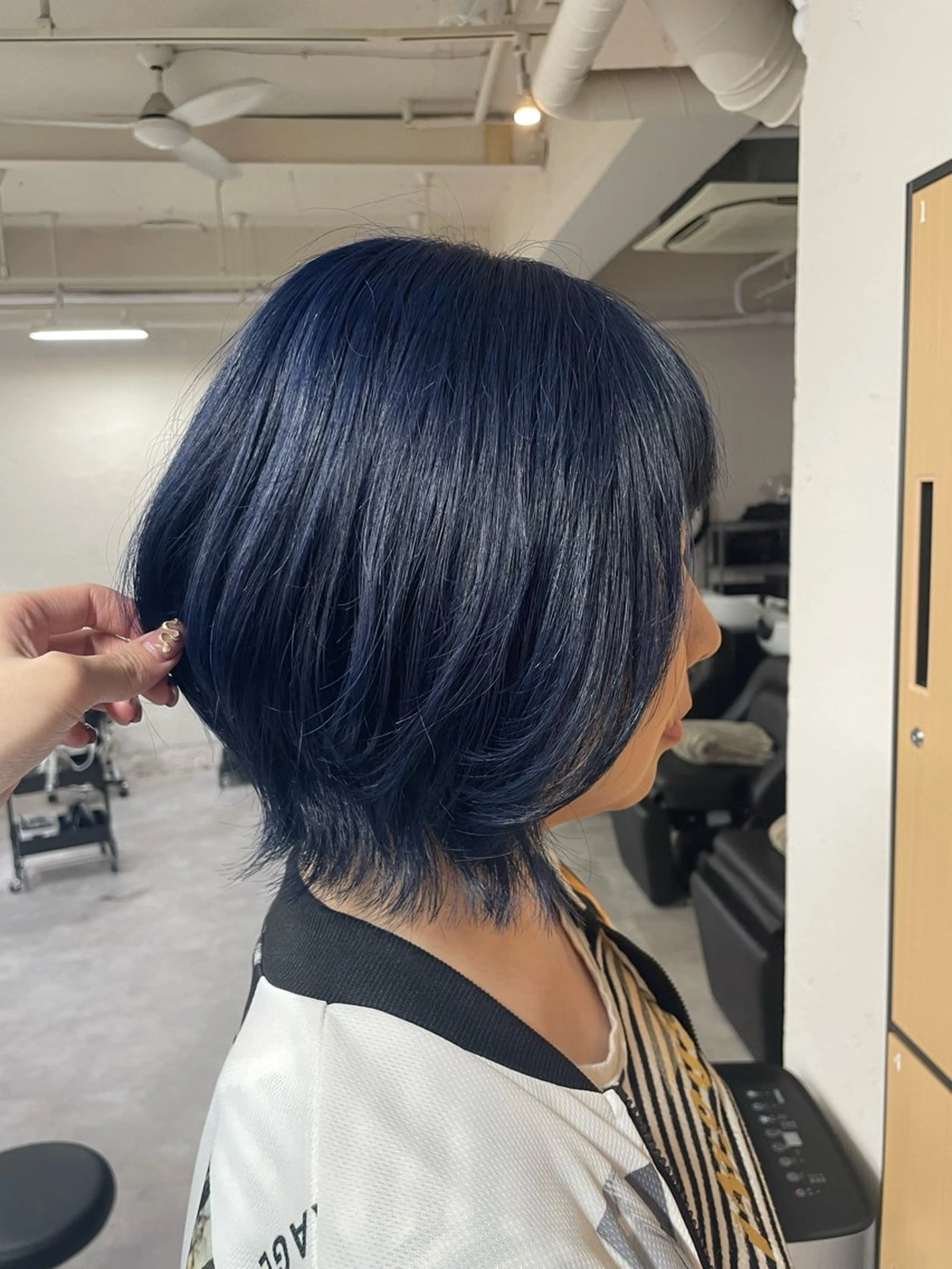 ショート ヘアカラー tokute 中野真咲🐺のヘアスタイル