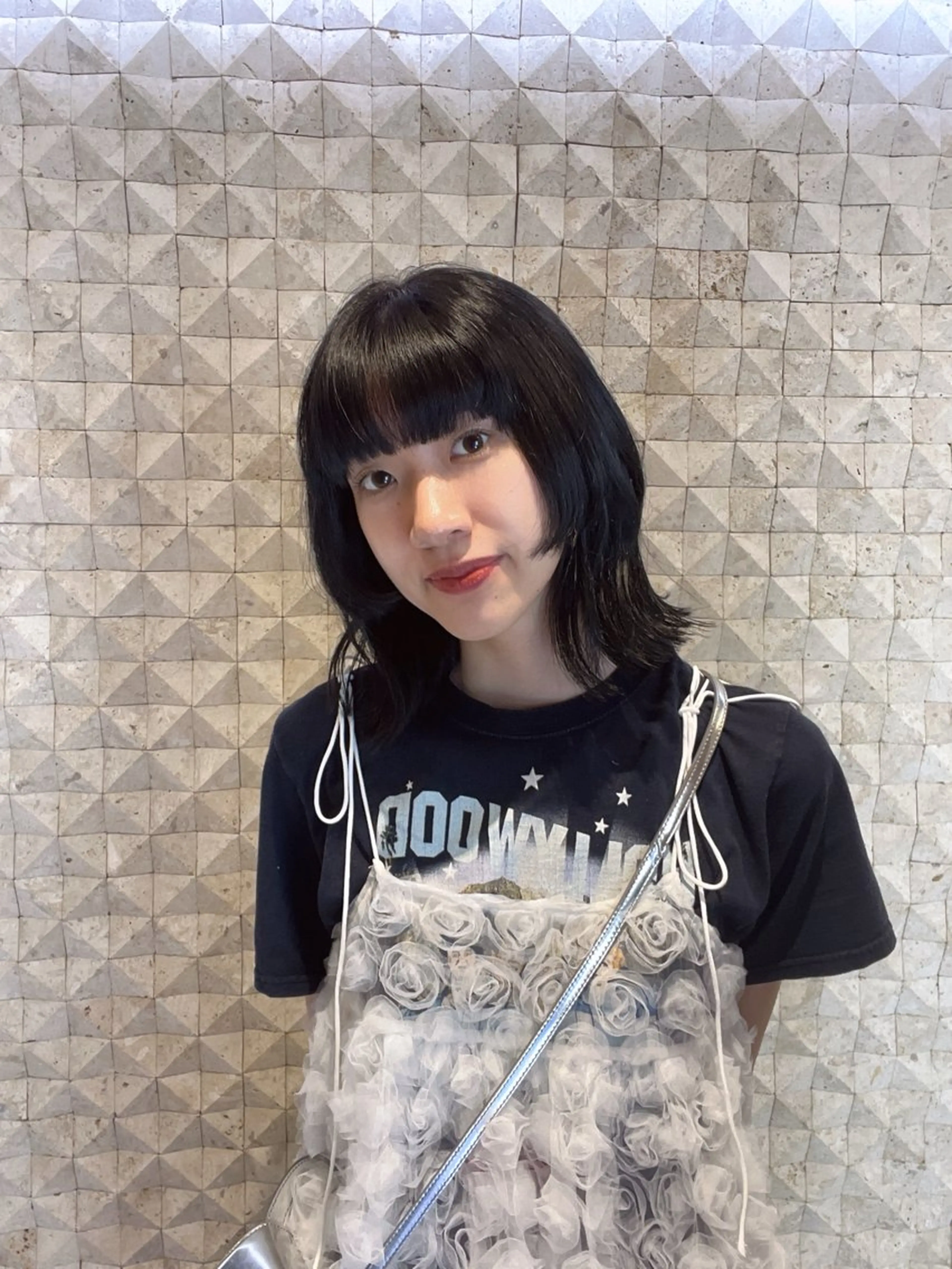 ミディアム カラー 黒髪 ブルーカラー ブルーブラック 透明感カラー カット ヘアカラー トリートメント ラティアンヌイグレック所属・梅田/髪質改善/ レイヤーカットミヅキのヘアスタイル