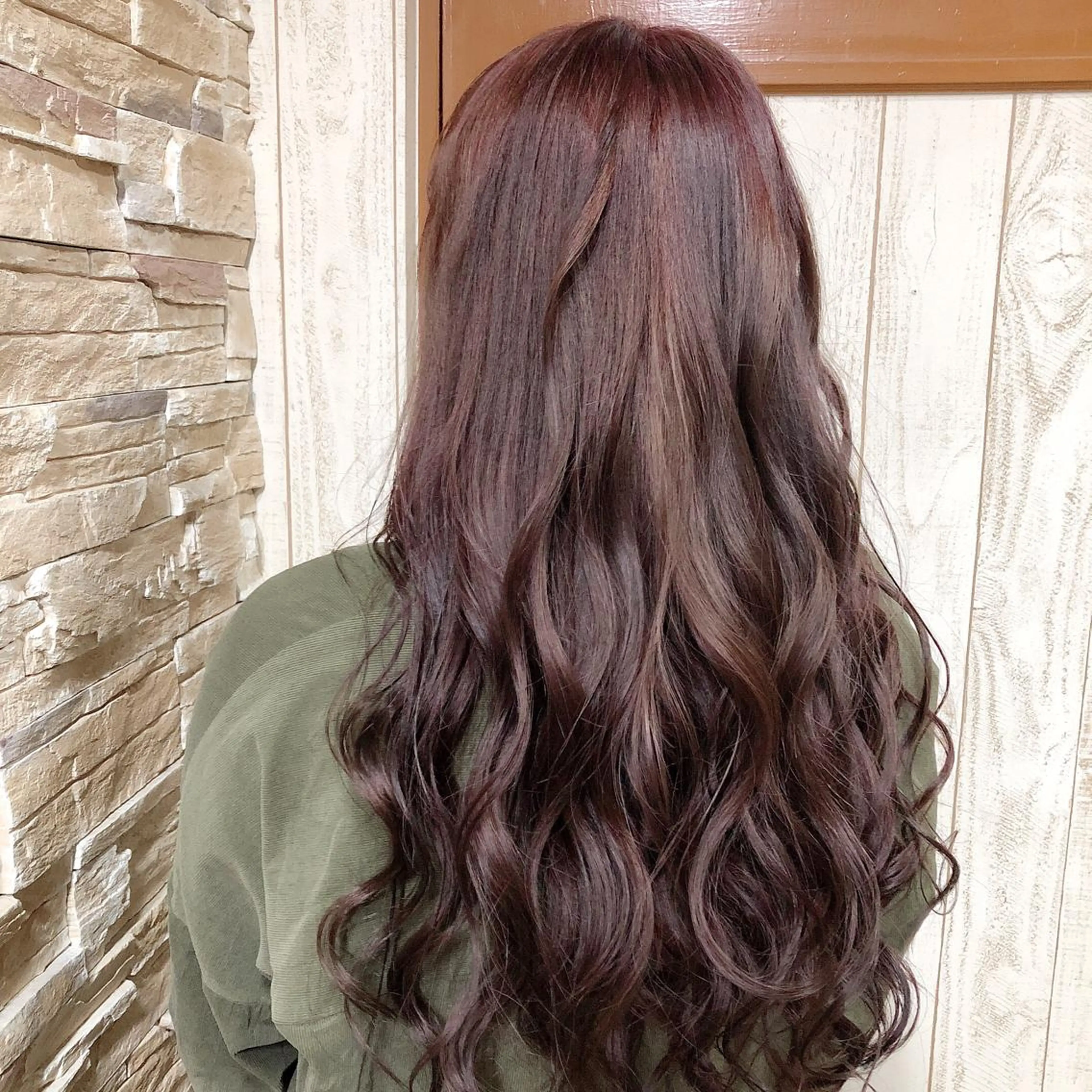 ロング カラー kr2s アメ村のヘアスタイル