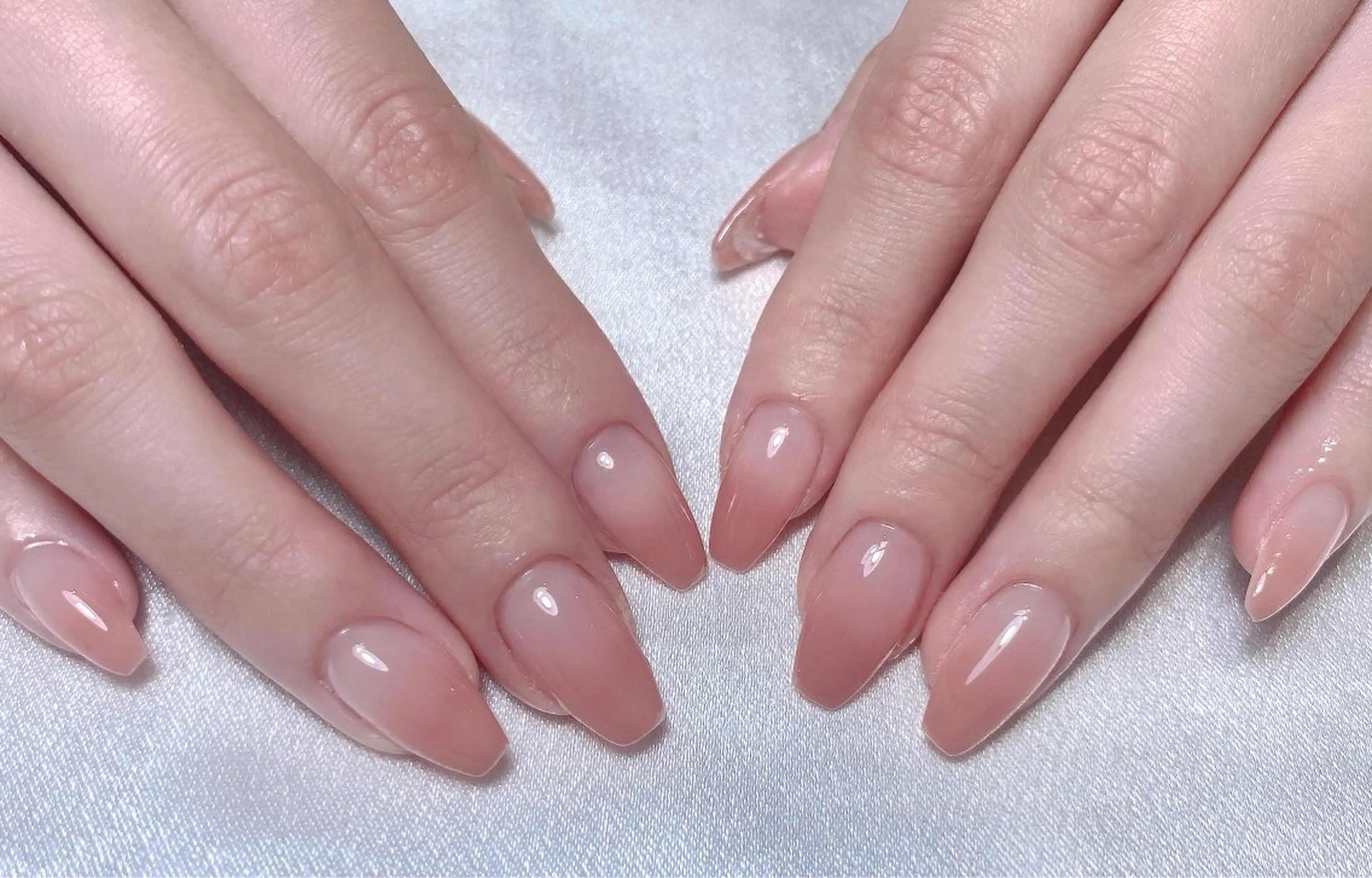 ネイル ブルー チークネイル フレンチネイル ジェルネイル ハート ハンドネイル 美爪パラジェル導入店 Sunnilyのネイルデザイン