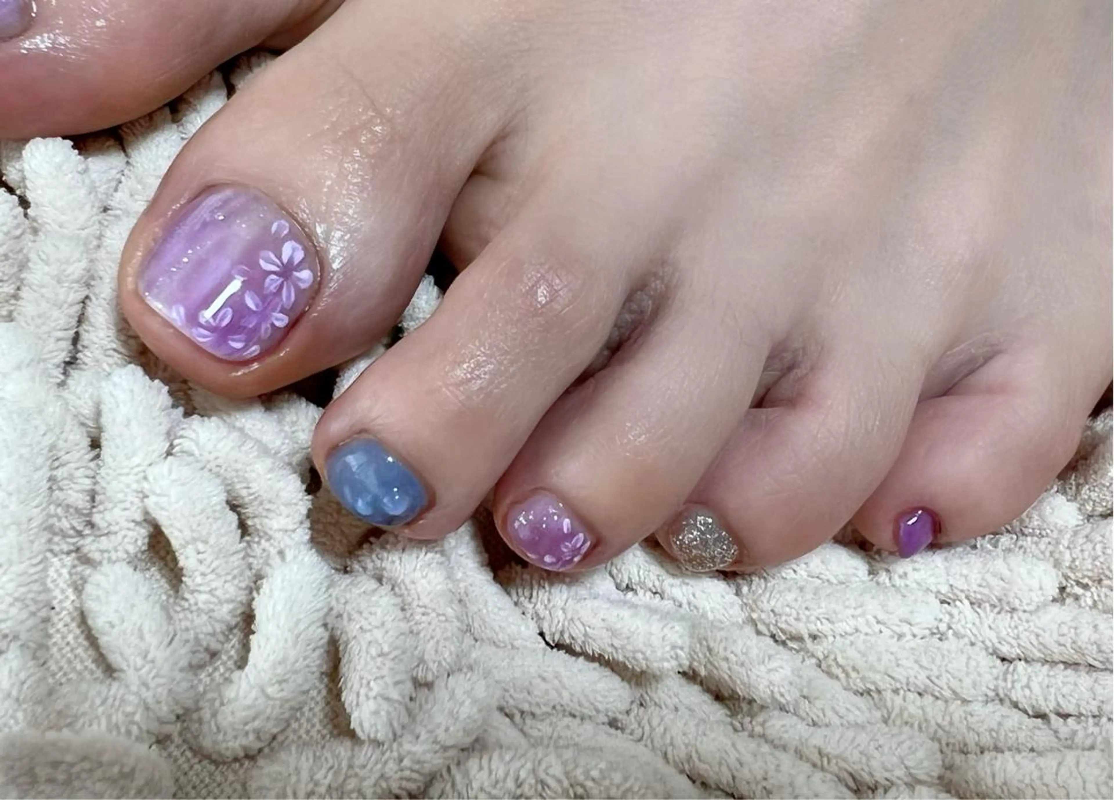 ネイル フットネイル t. yoshizawaのネイルデザイン