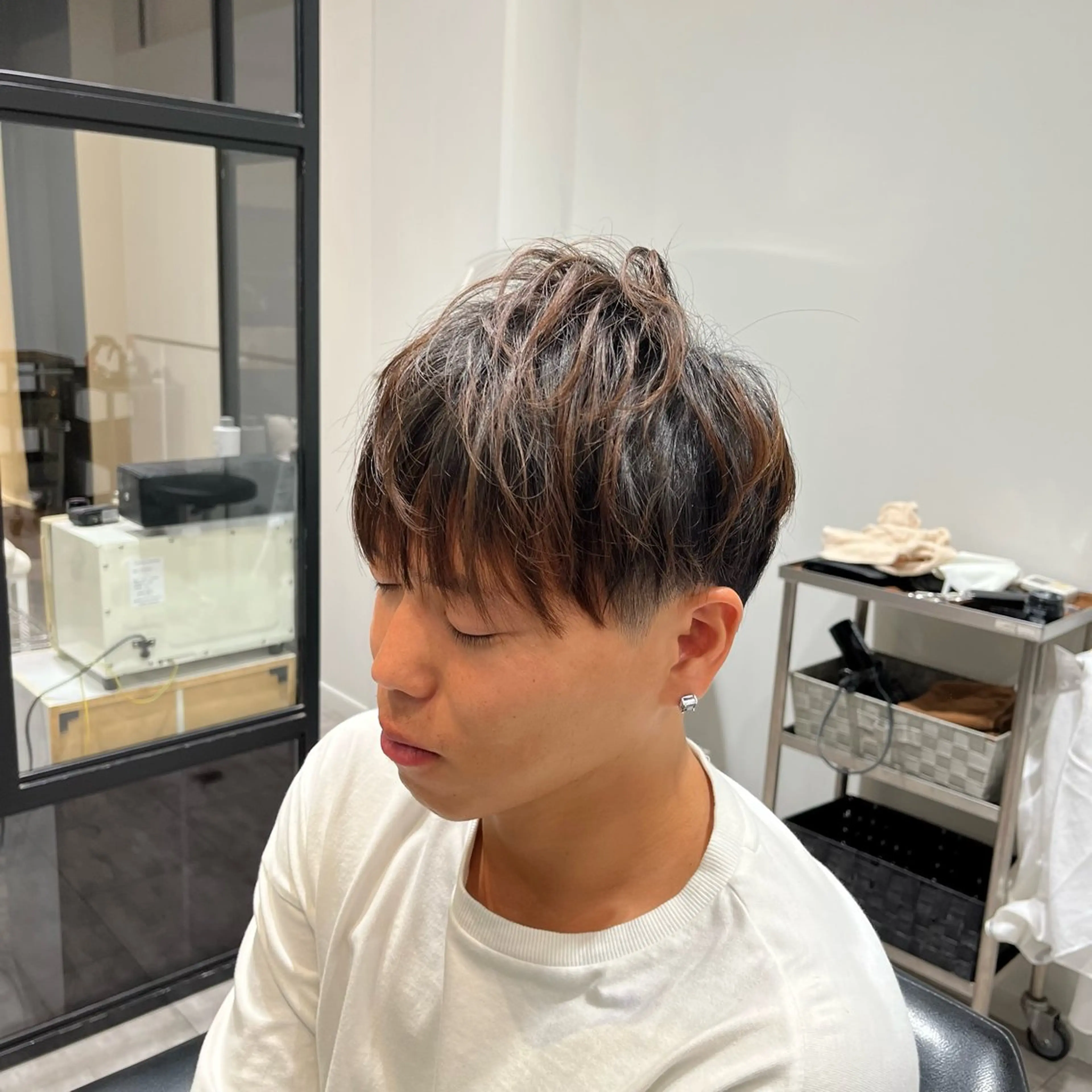 ショート SUR CINQ所属・亀井 慎太郎のヘアスタイル