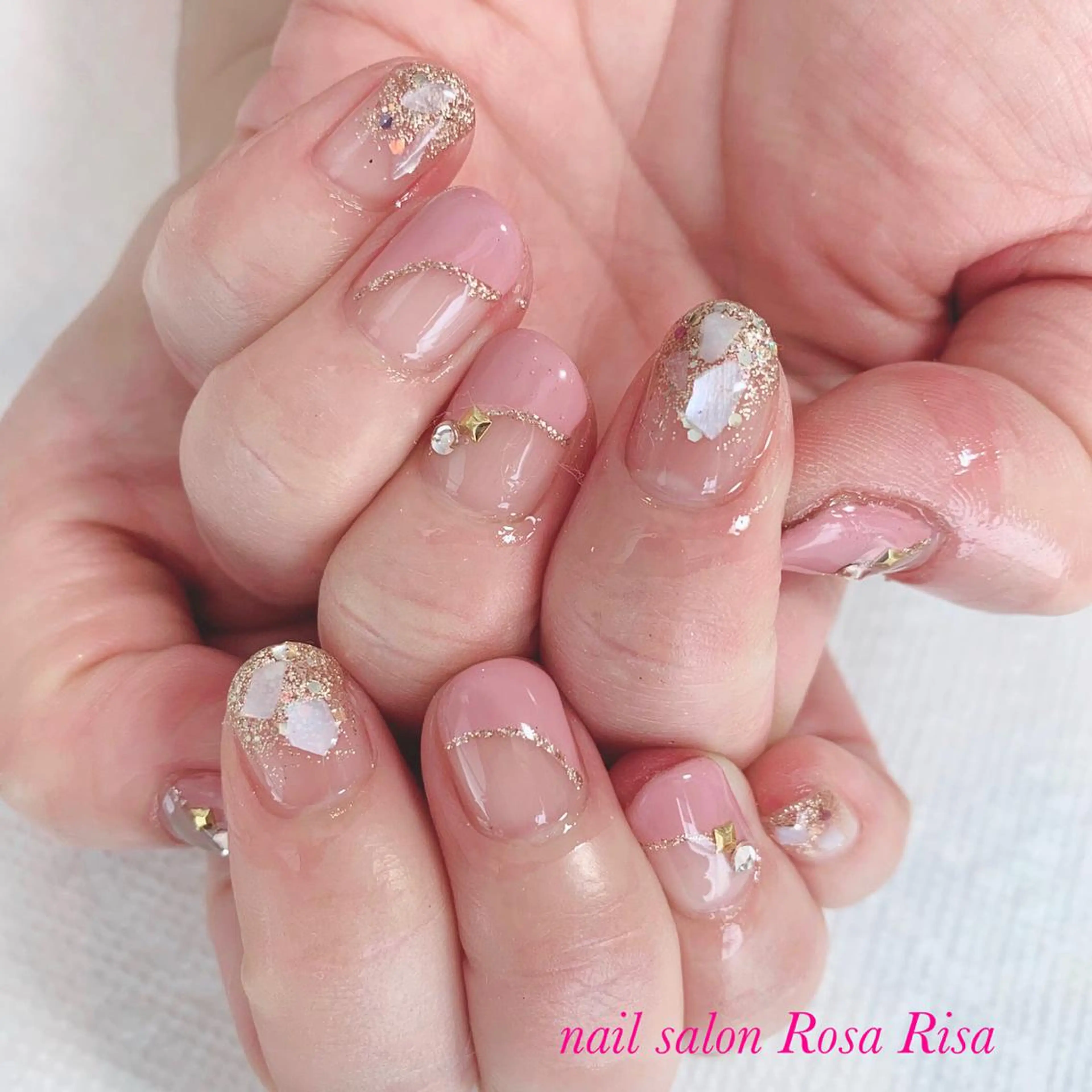 ショート ネイル ラメ(グリッター) ハンドネイル ネイルスタジオ シェイクユアハンズのネイルデザイン