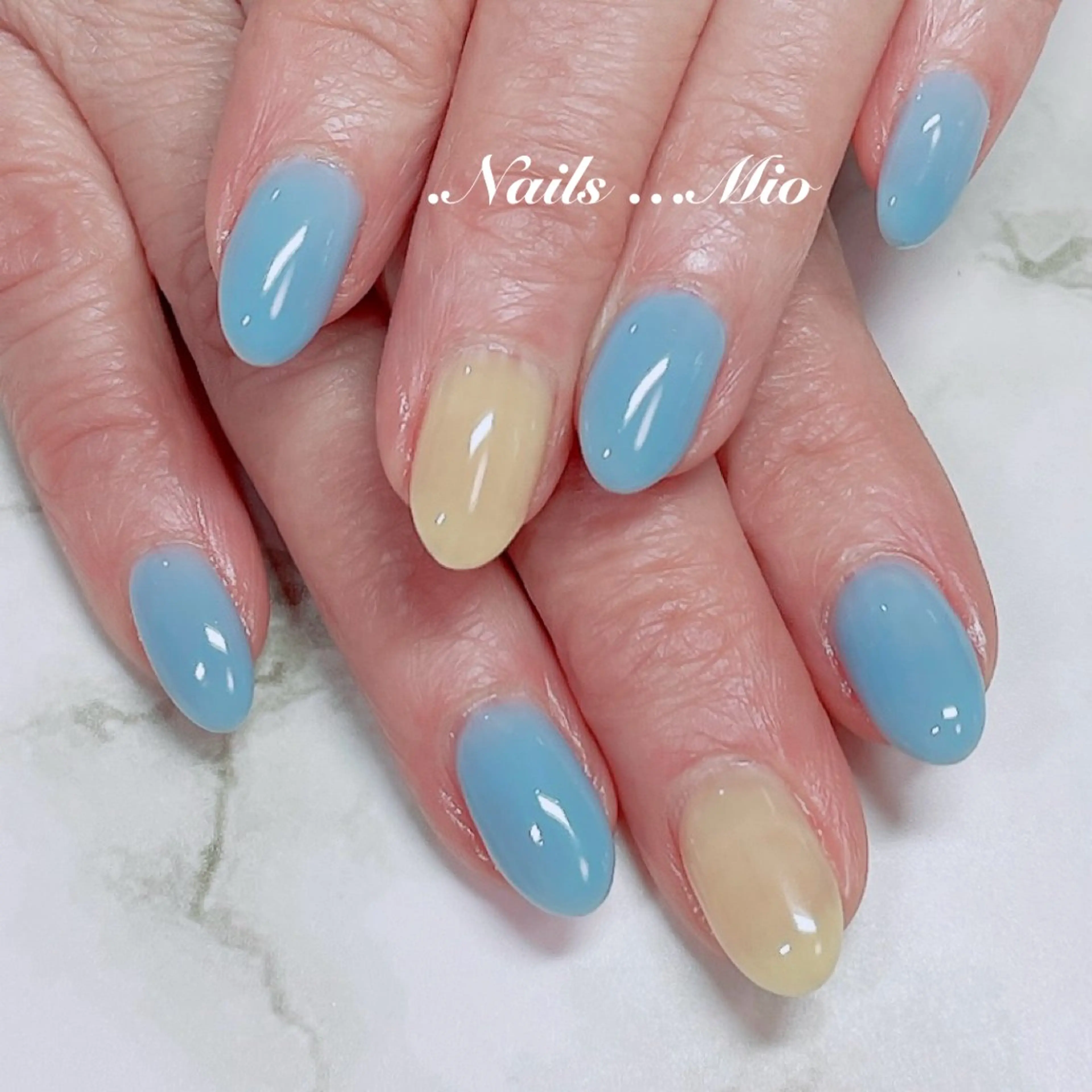 ネイル ジェルネイル 赤色 .Nails Mio 赤羽西ネイルサロンのネイルデザイン